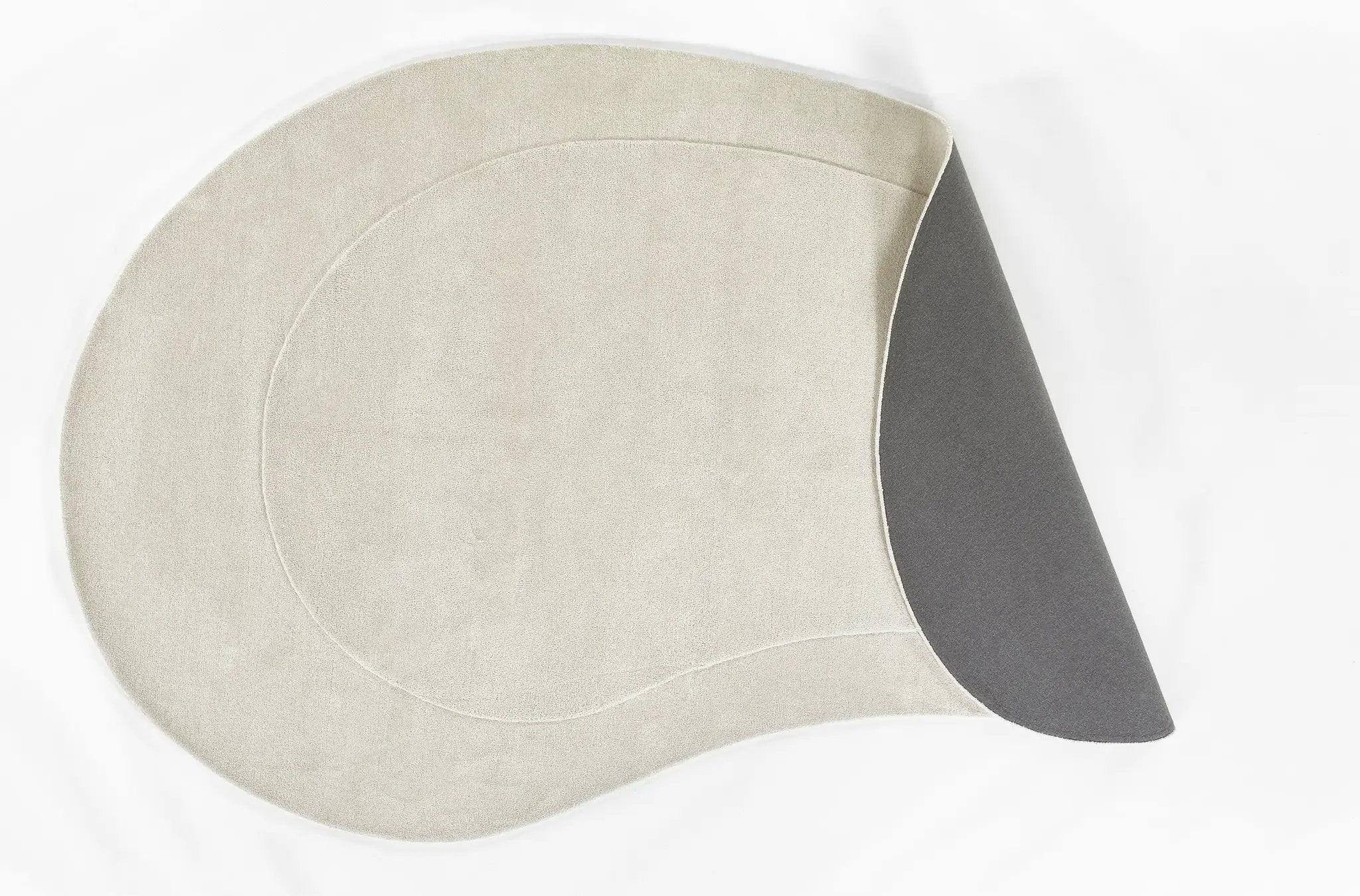 Claude CUD-1 Ivory Area Rug by Momeni