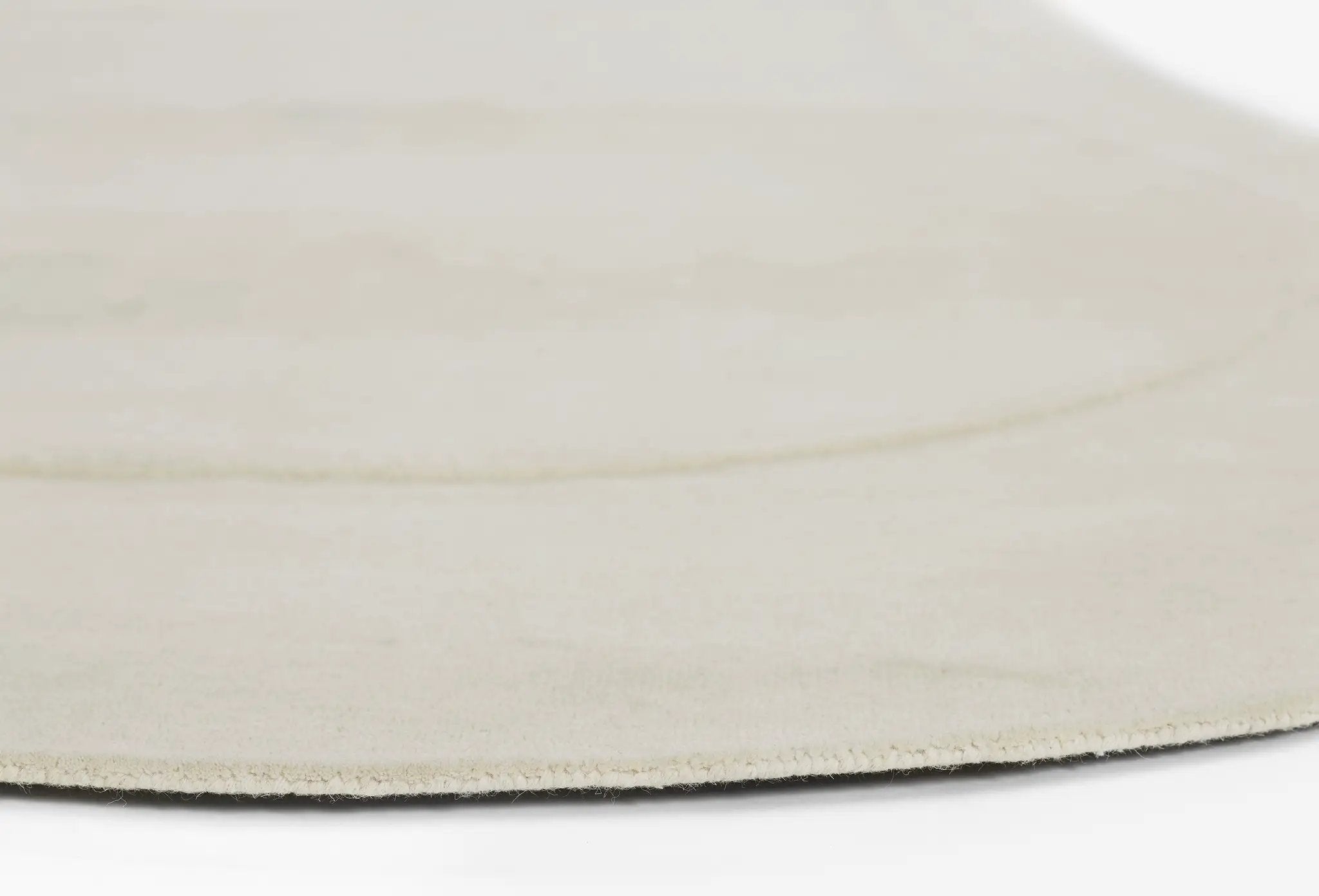 Claude CUD-1 Ivory Area Rug by Momeni