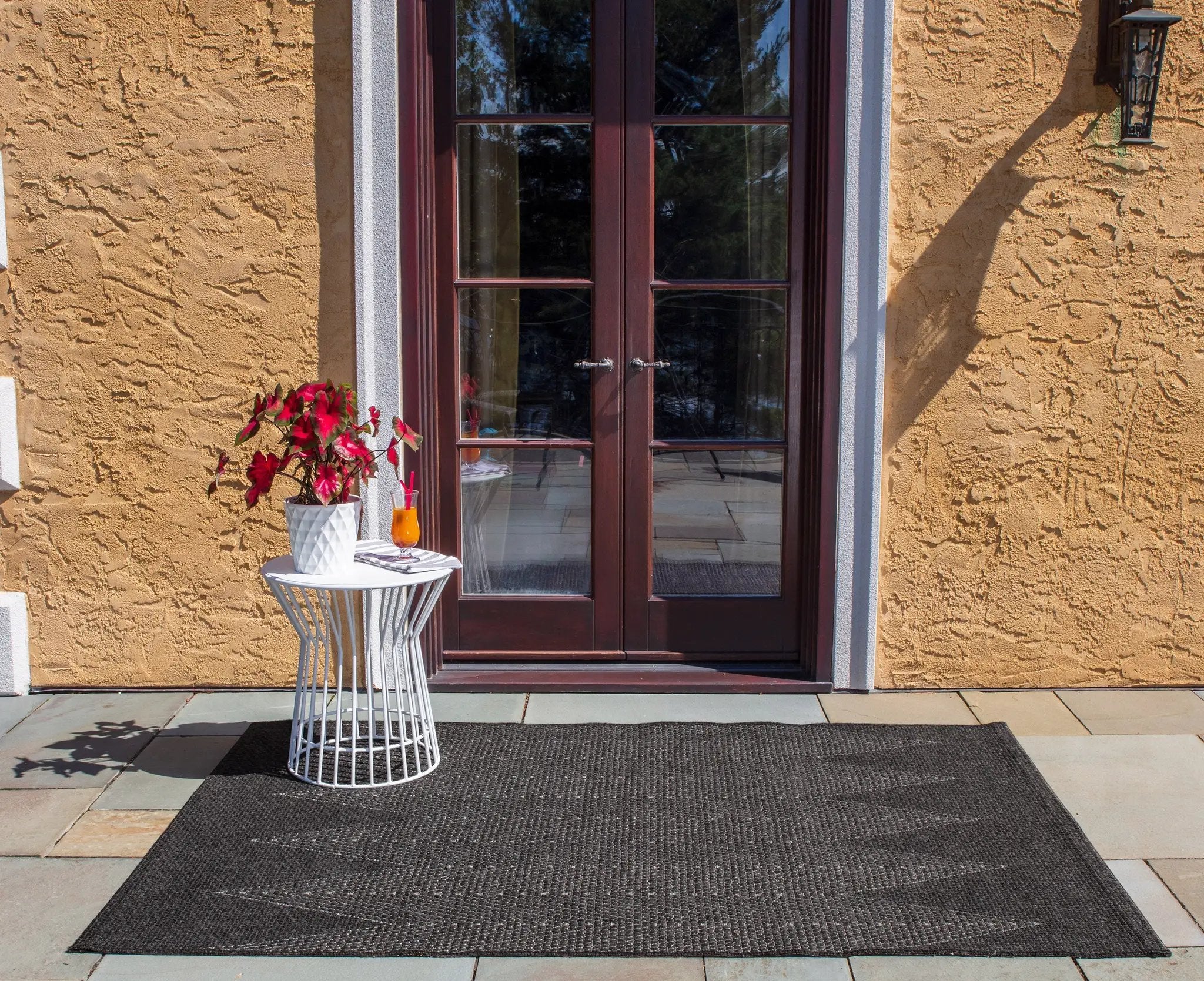 Como COM-5 Charcoal Area Rug by Momeni