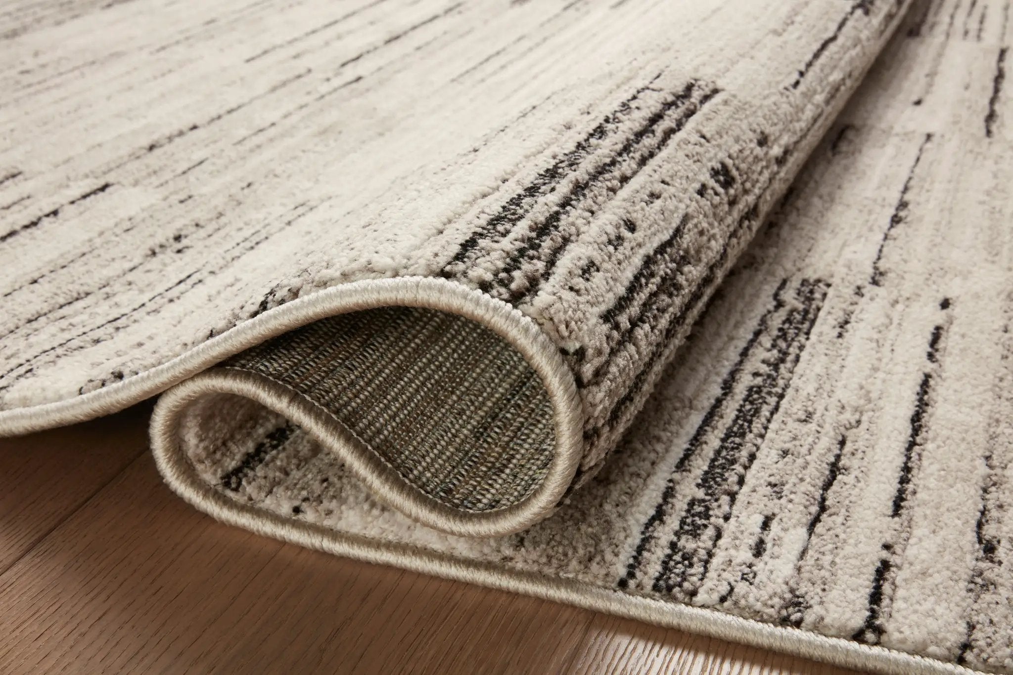 Darby DAR-01 Charcoal / Sand Area Rug by Loloi