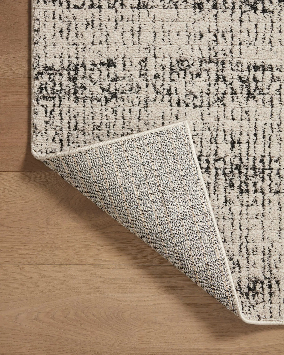 Darby DAR-02 Oatmeal / Charcoal Area Rug by Loloi
