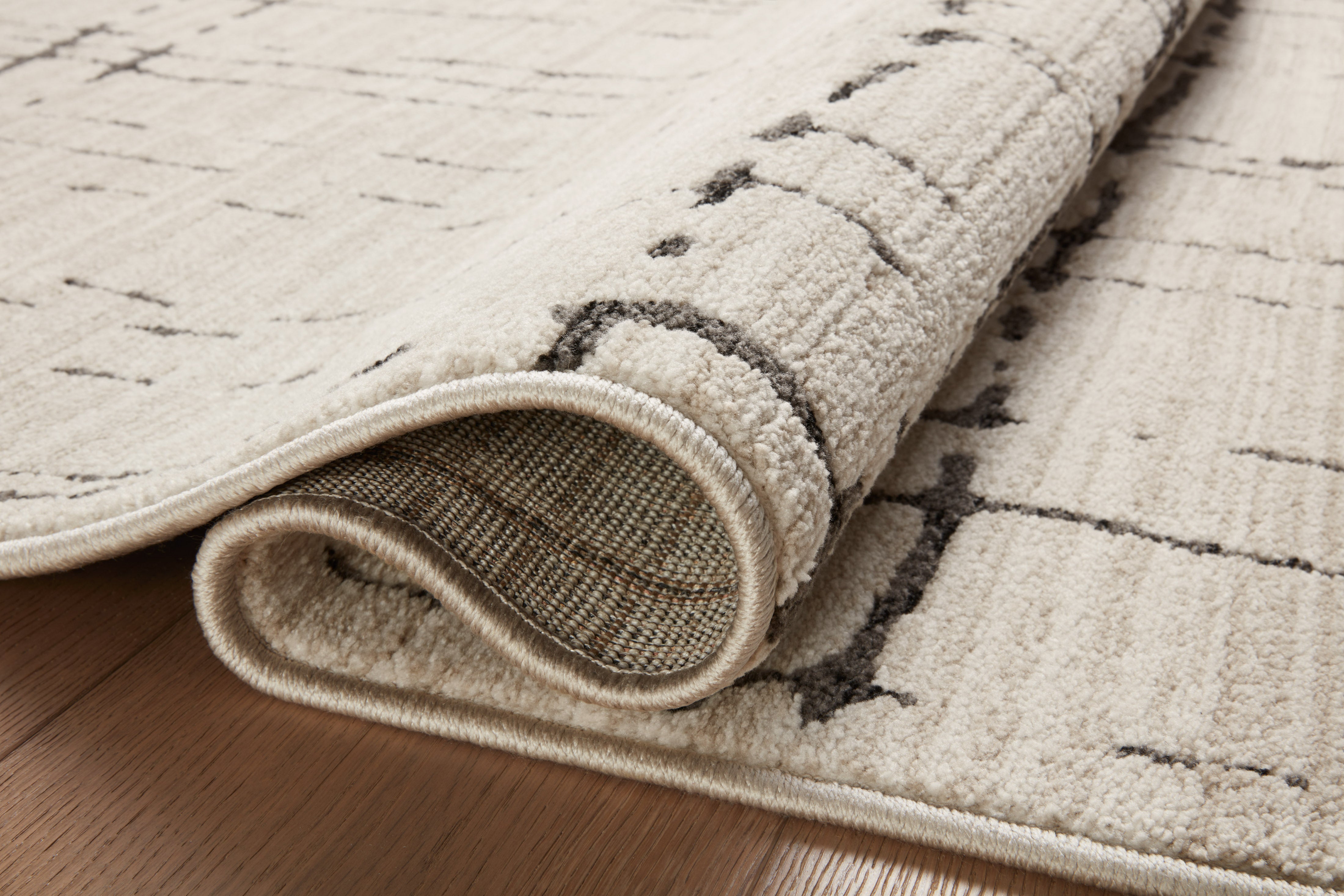 Loloi Darby DAR-06 Sand / Dk. Grey Area Rug