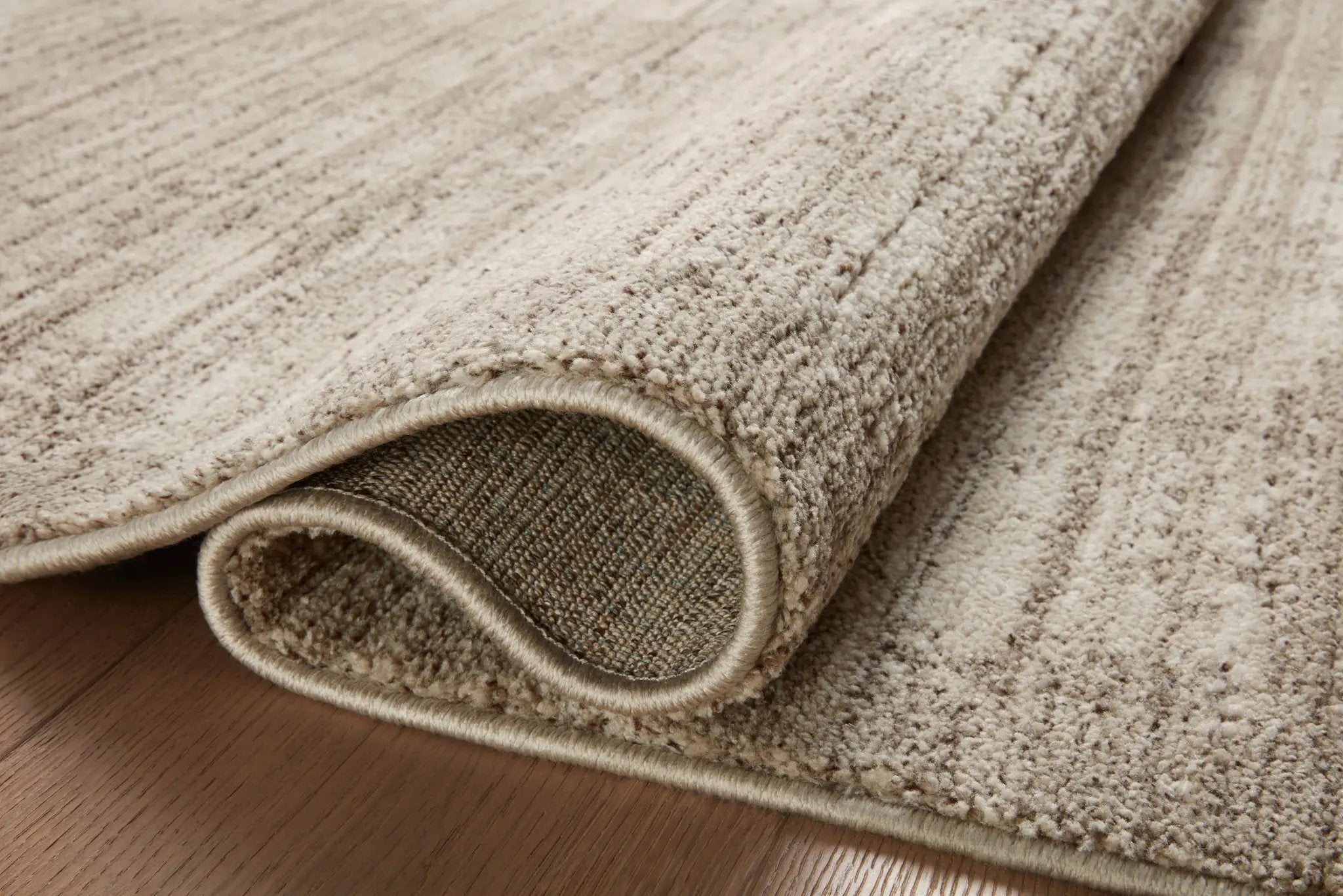 Darby DAR-07 Pebble / Sand Area Rug by Loloi