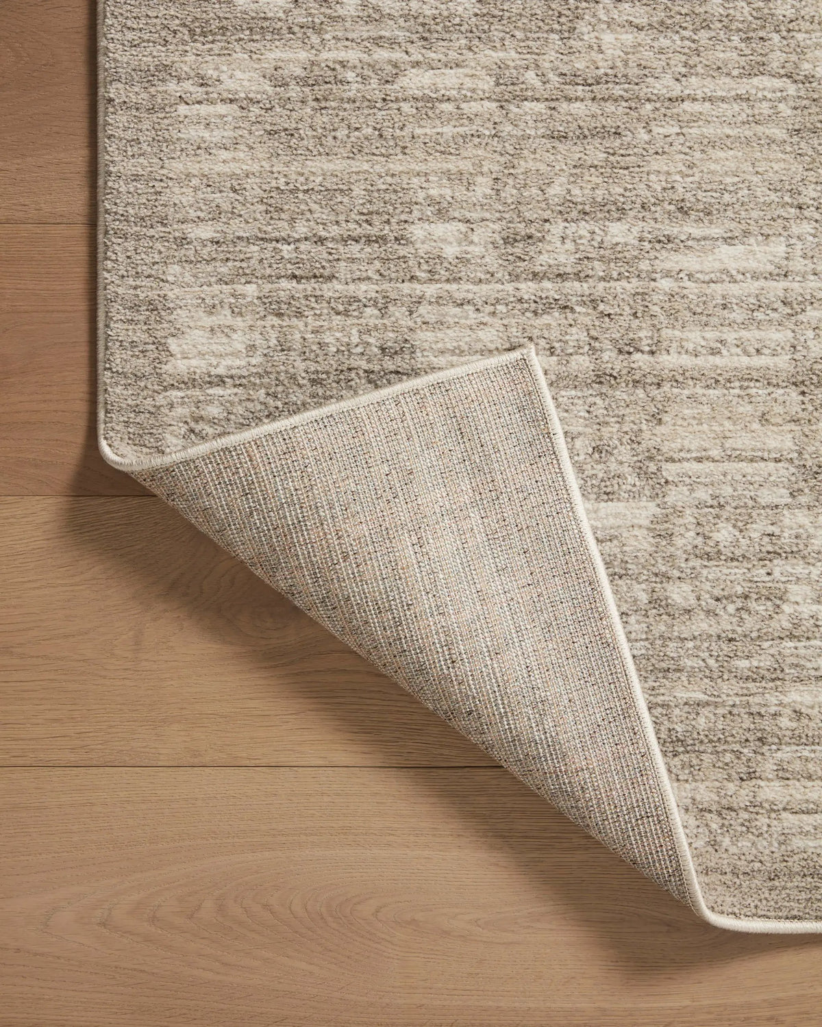 Darby DAR-07 Pebble / Sand Area Rug by Loloi