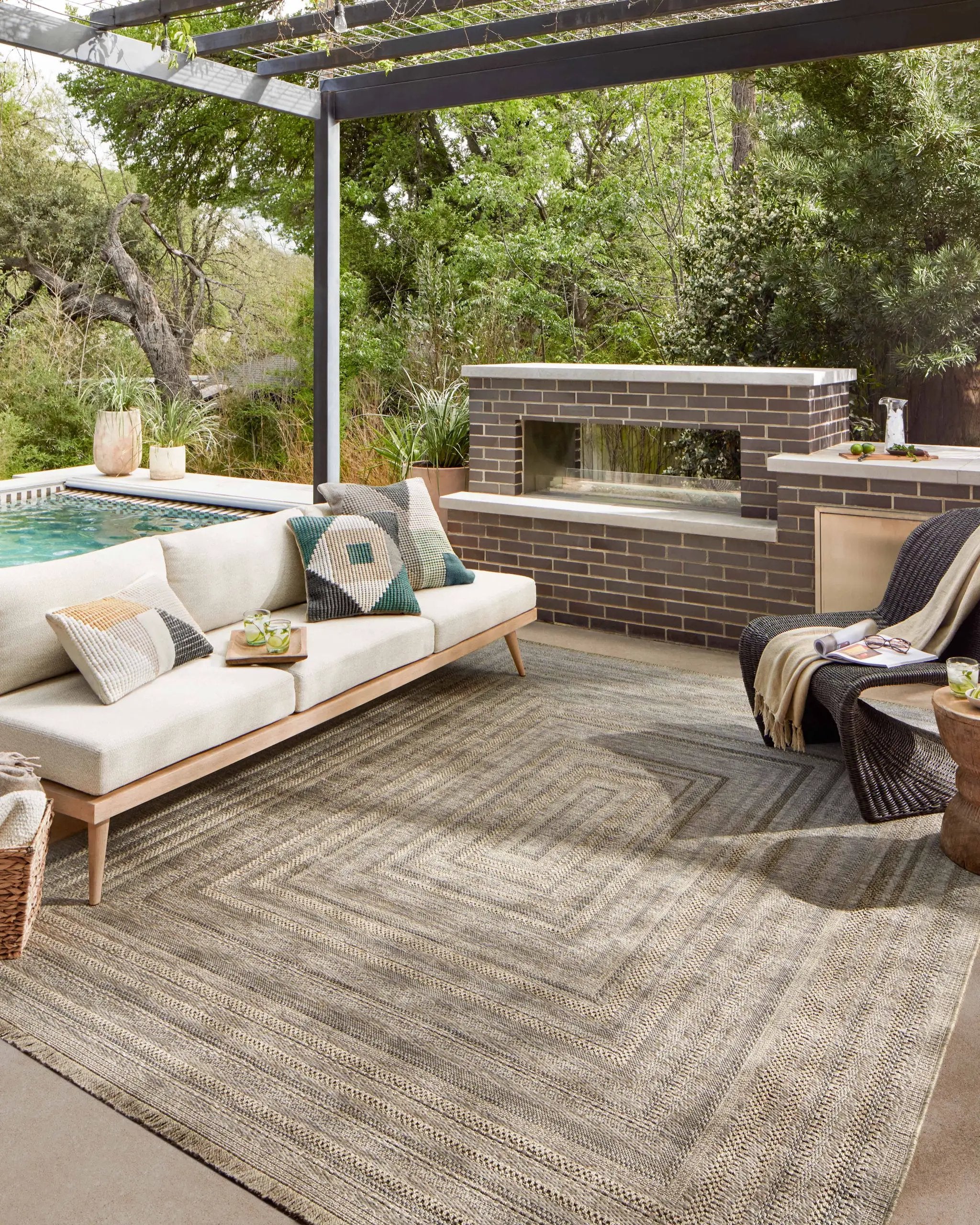Dawn DAW-01 Natural Area Rug by Loloi