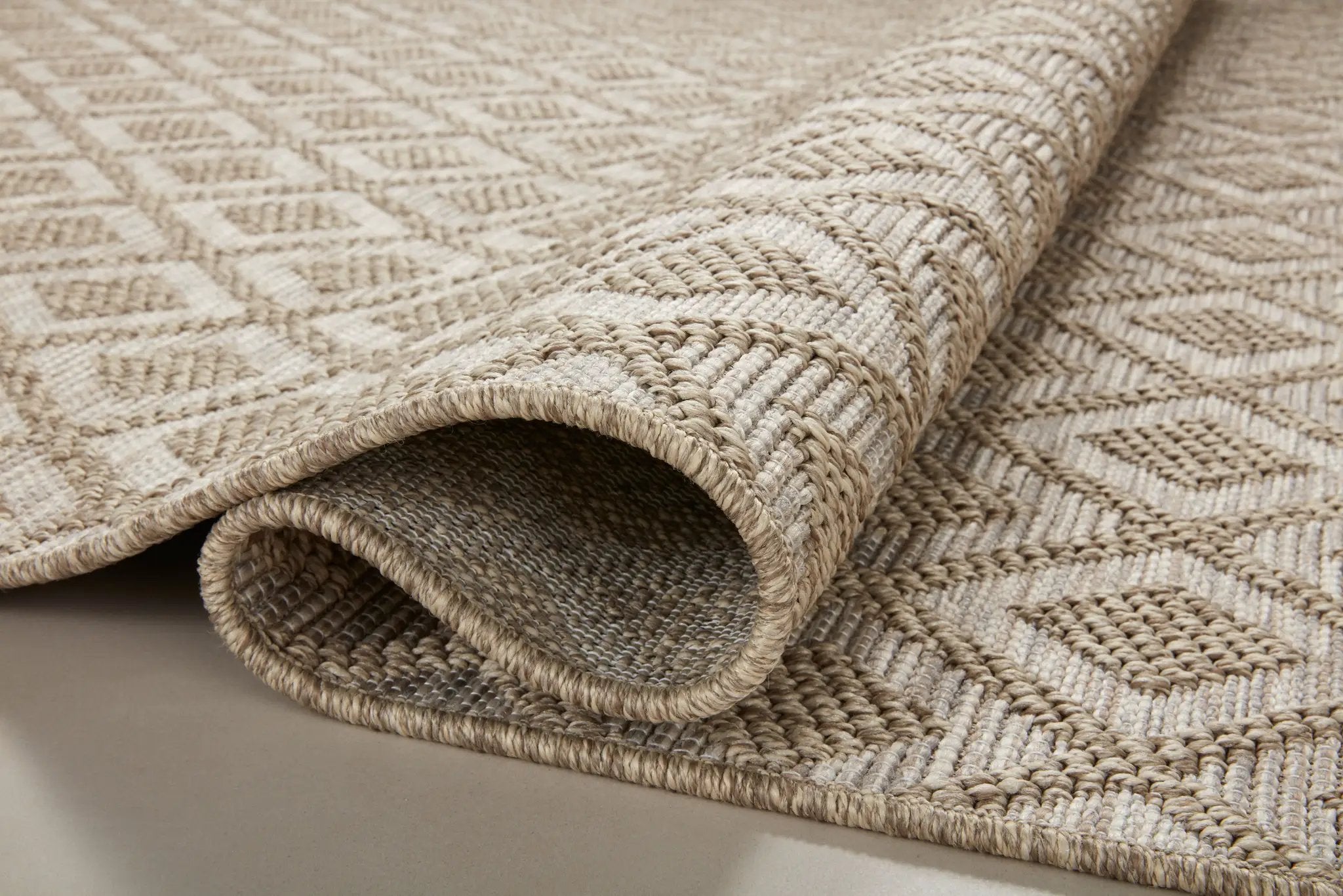 Dawn DAW-07 Natural Area Rug by Loloi