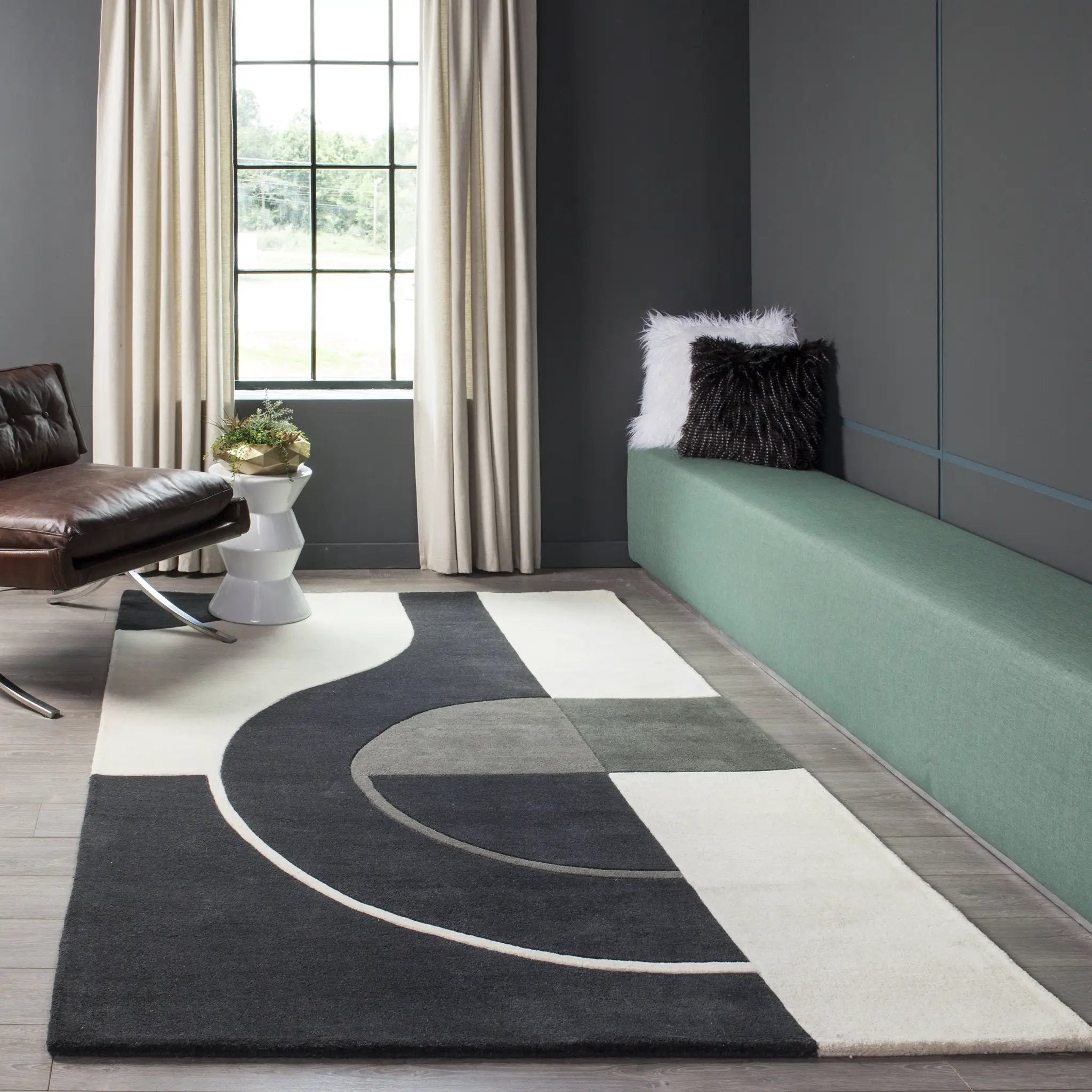 Delhi DL-22 Charcoal Area Rug by Momeni