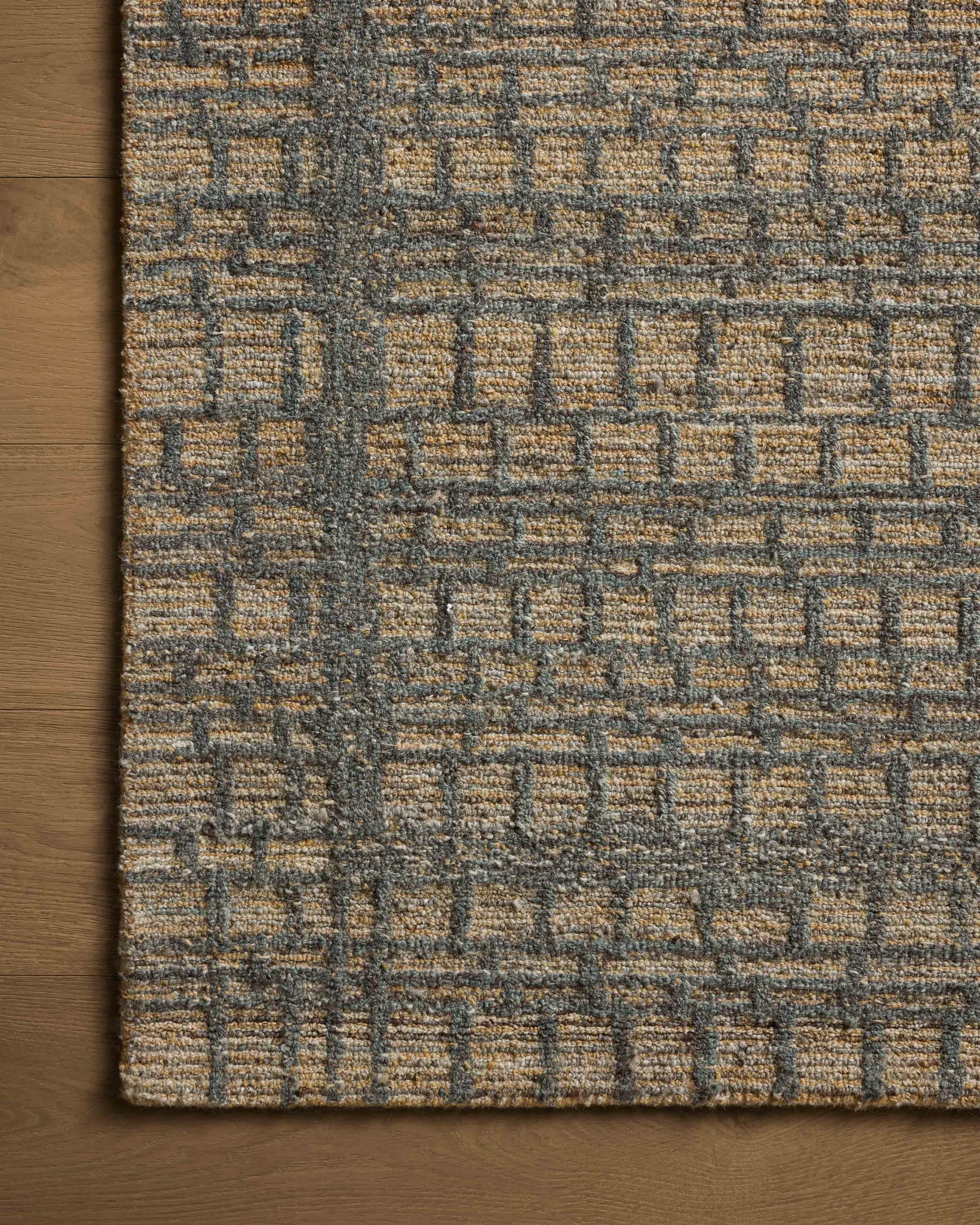 Elias ELA-05 Wheat / Charcoal Area Rug by Loloi