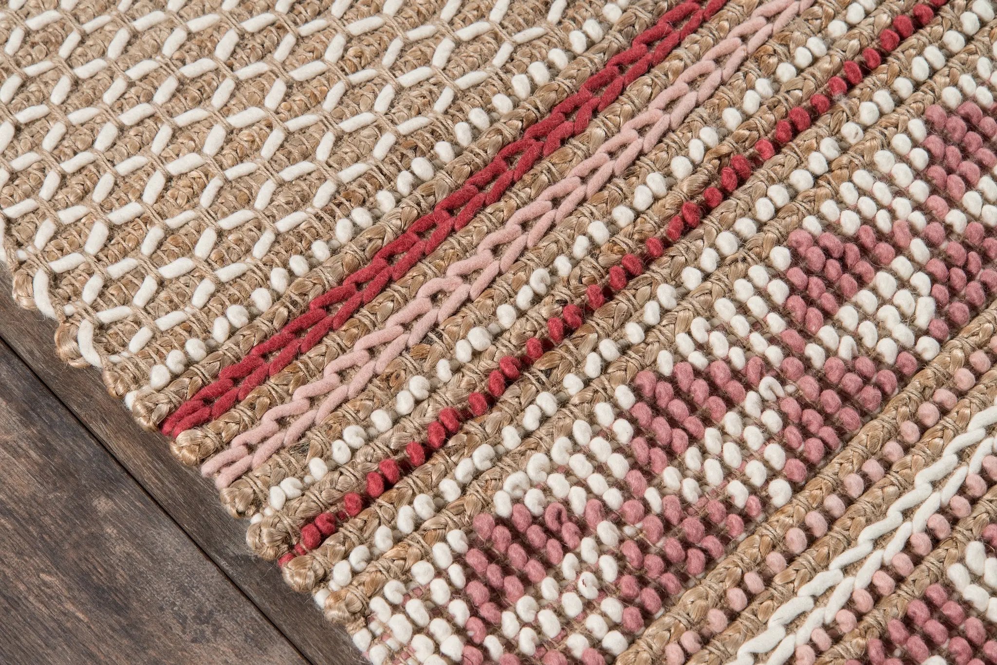 Esme ESM-3 Pink Area Rug by Momeni