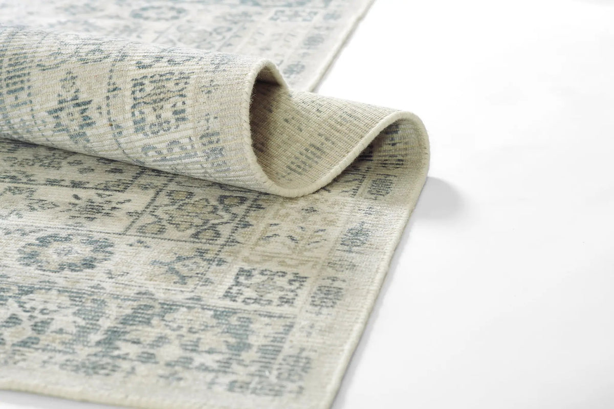 Estelle EST-4 Gray Area Rug by Momeni