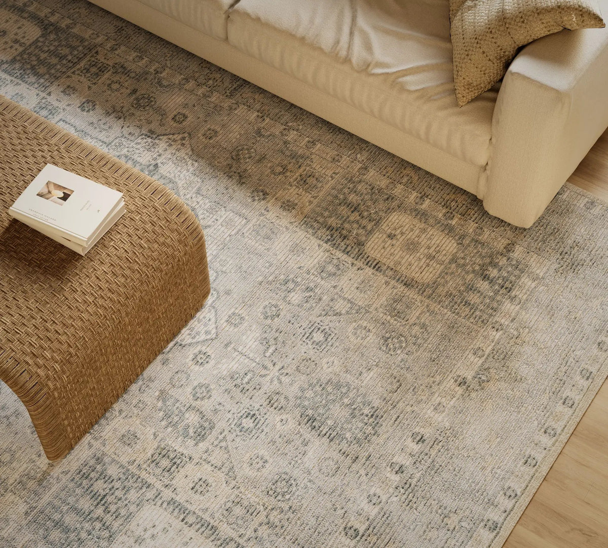 Estelle EST-5 Blue Area Rug by Momeni