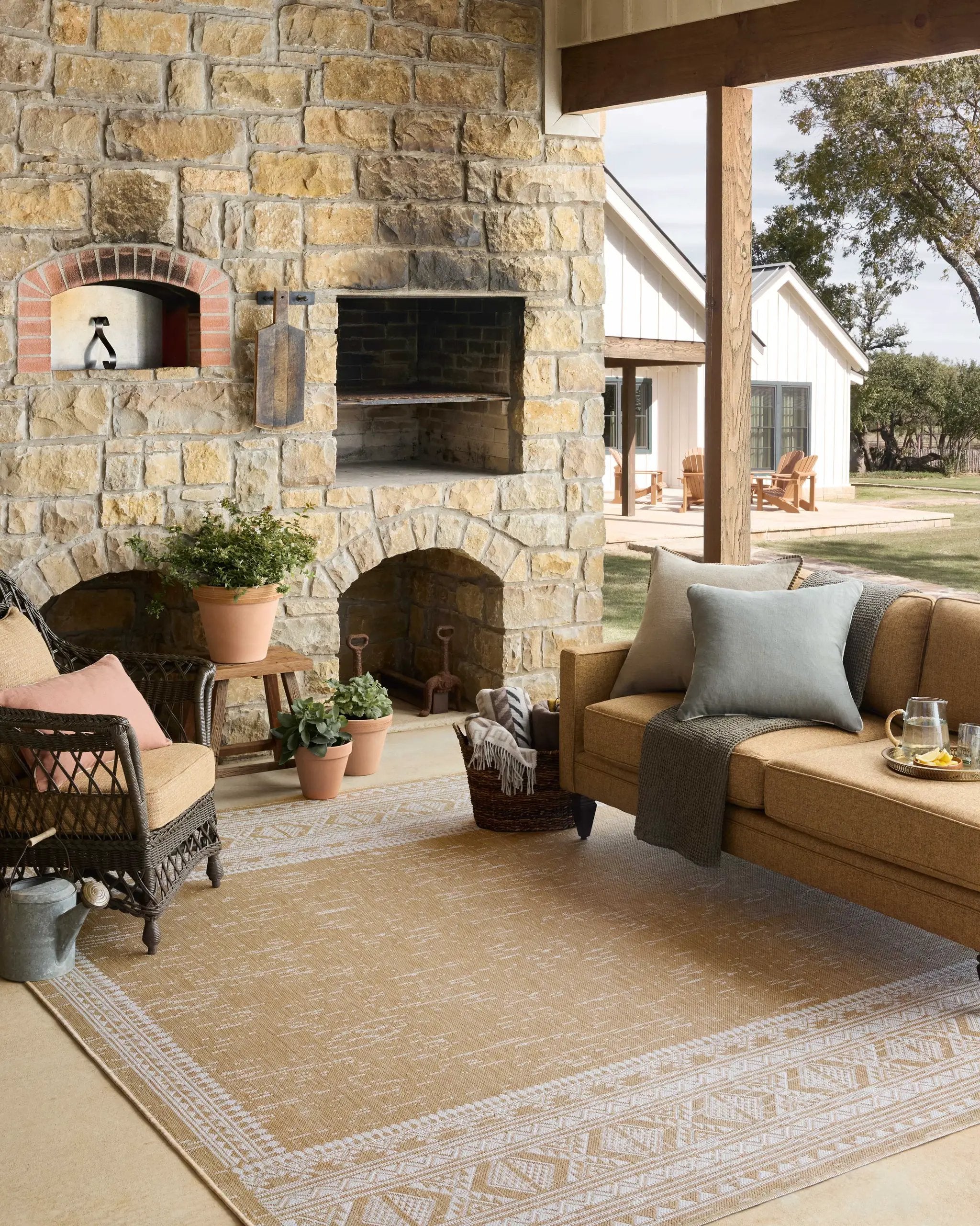 Easton ESN-01 Ivory / Wheat Area Rug by Loloi