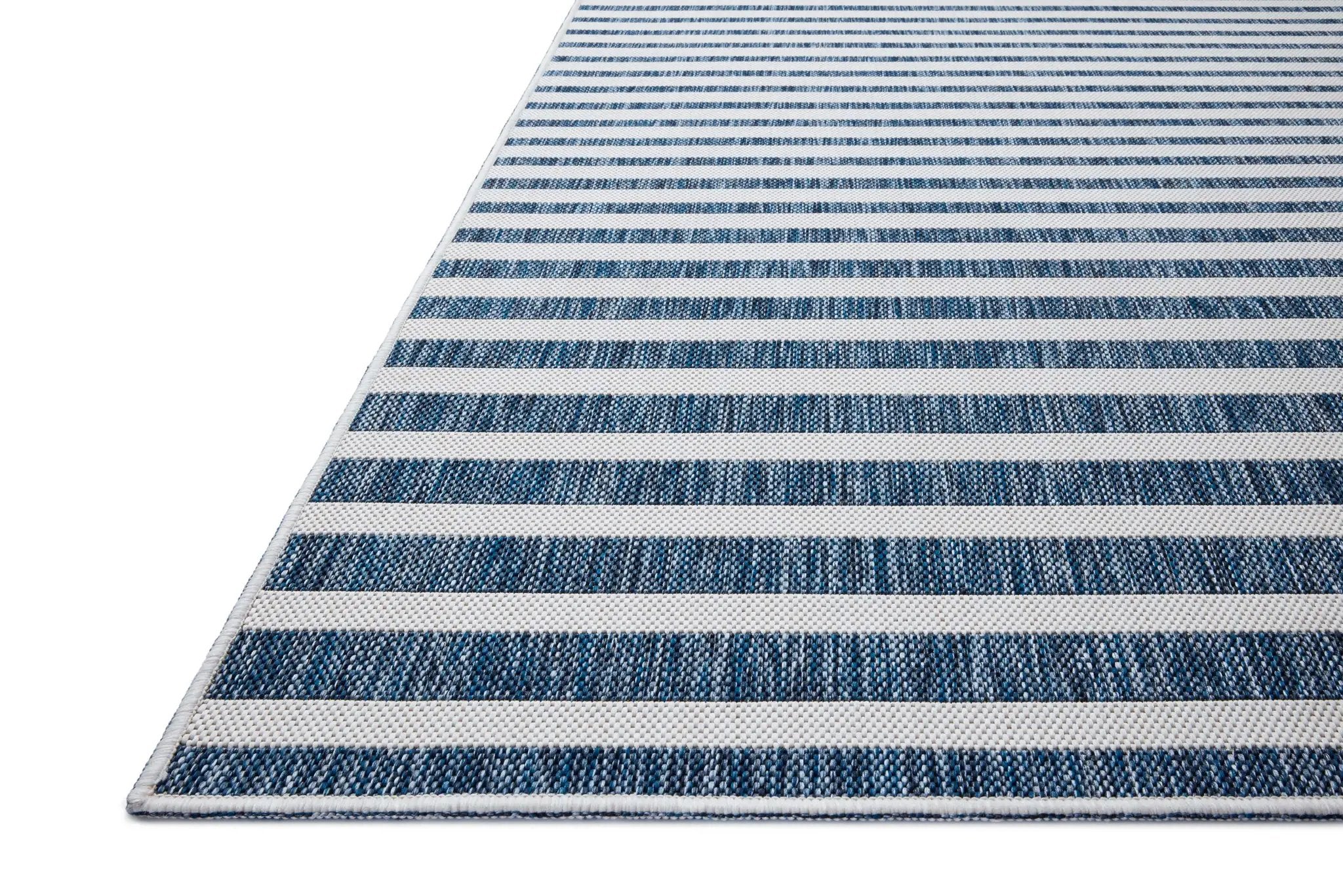 Easton ESN-03 Denim / Ivory Area Rug by Loloi
