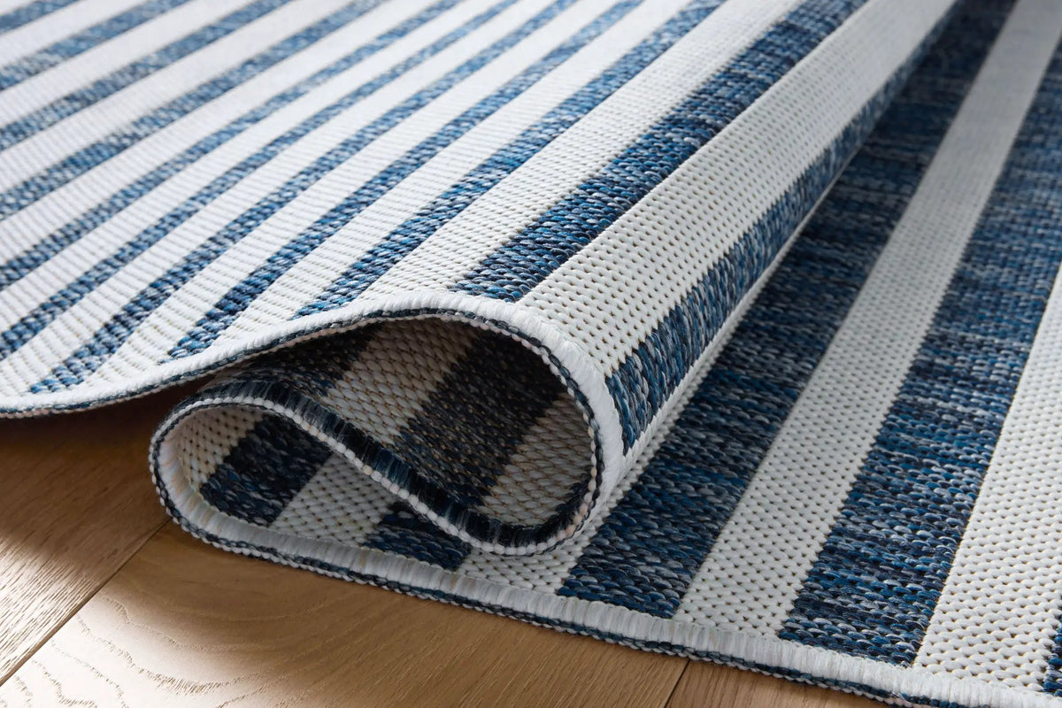 Easton ESN-03 Denim / Ivory Area Rug by Loloi