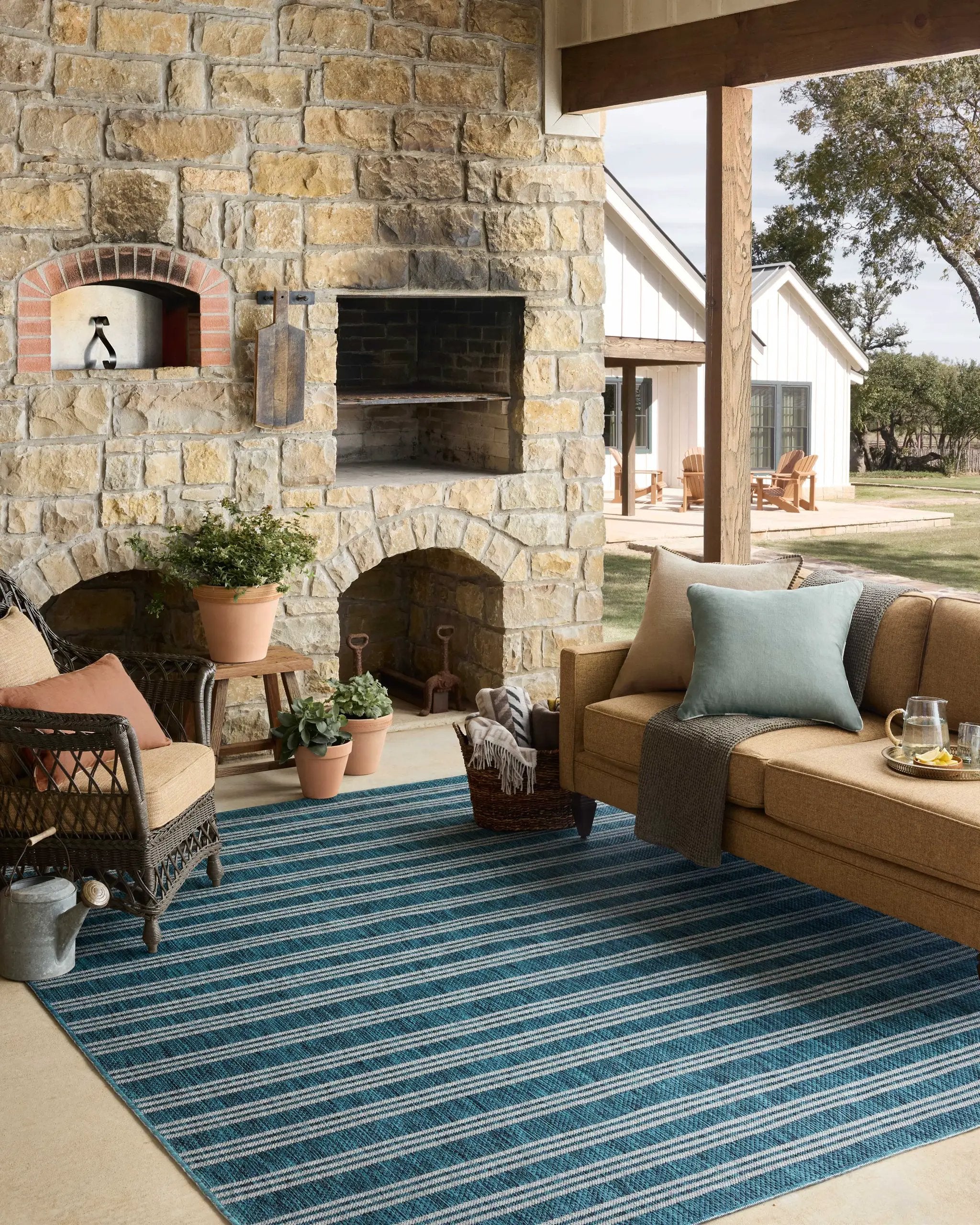 Easton ESN-04 Teal / Fog Area Rug by Loloi