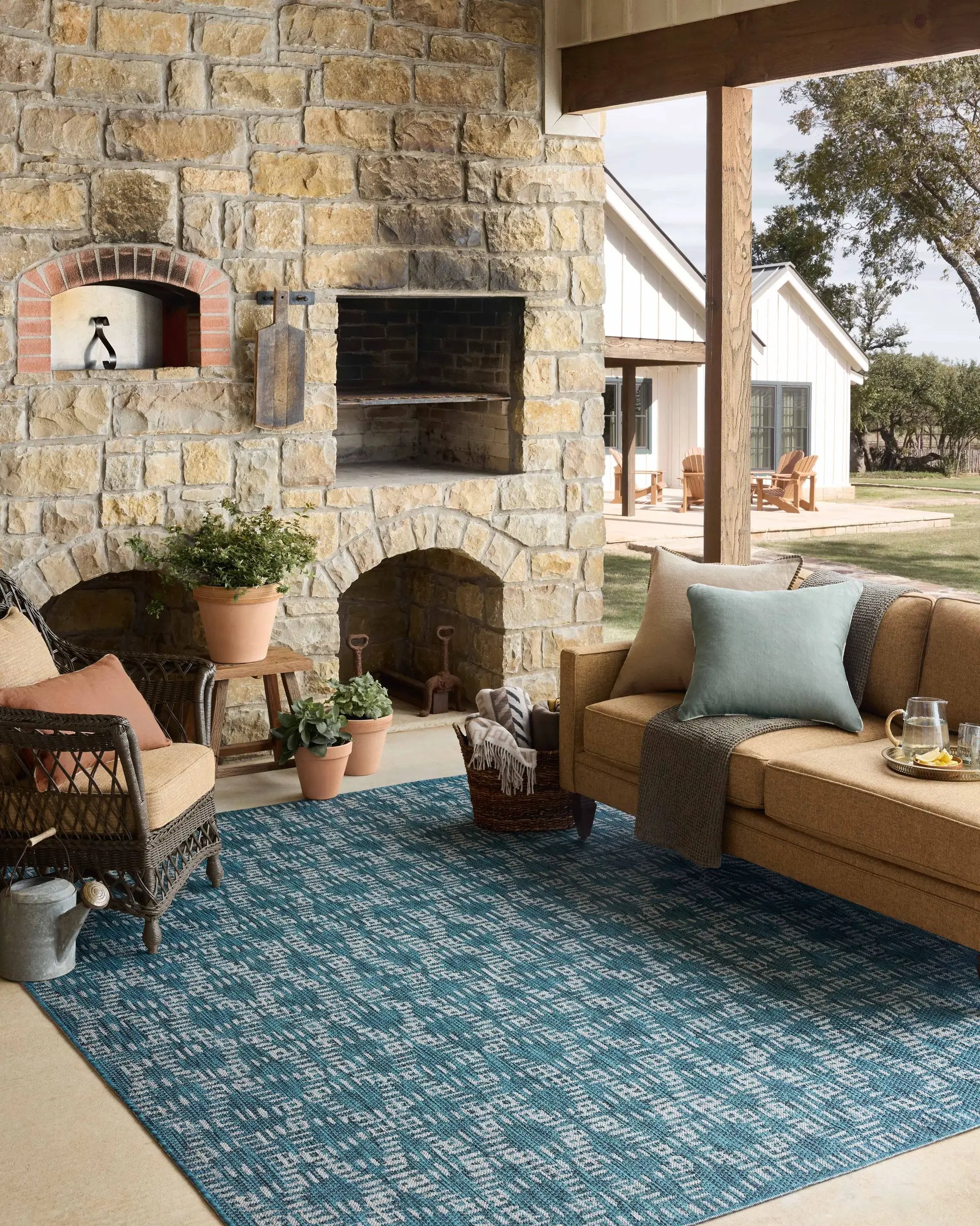 Easton ESN-10 Fog / Teal Area Rug by Loloi