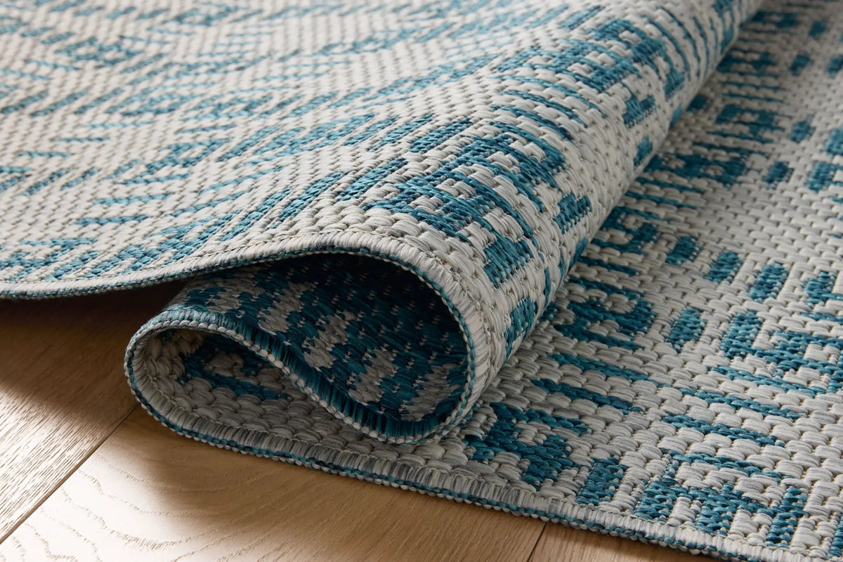 Easton ESN-10 Fog / Teal Area Rug by Loloi