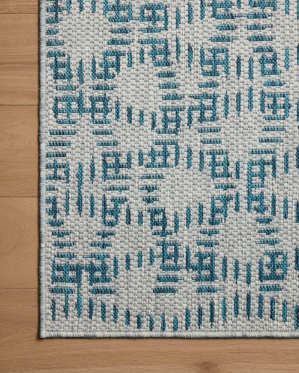 Easton ESN-10 Fog / Teal Area Rug by Loloi