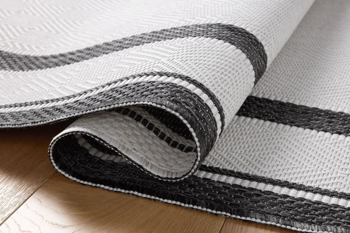 Easton ESN-11 Onyx / Ivory Area Rug by Loloi