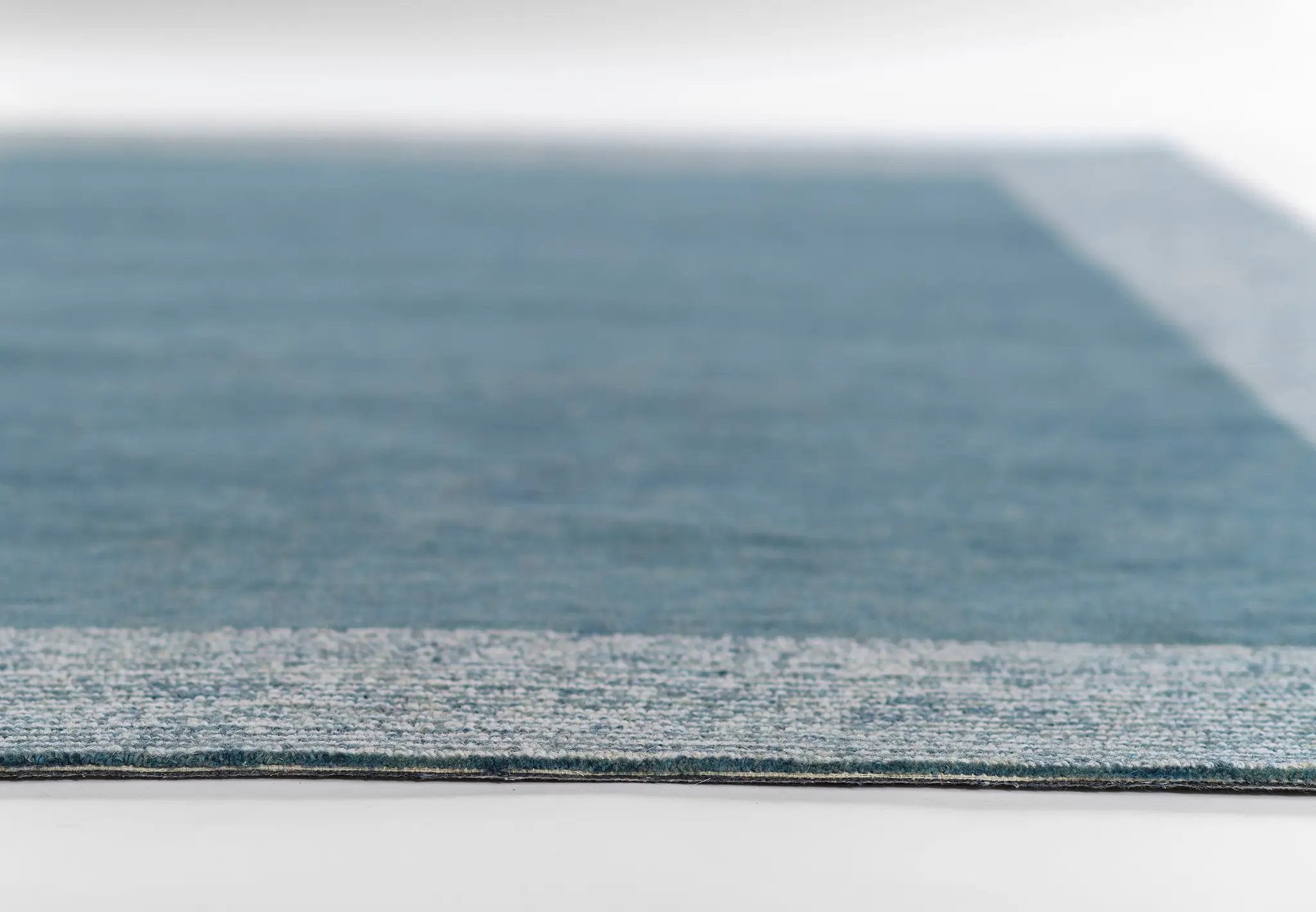 Everett EVT-6 Blue Area Rug by Momeni