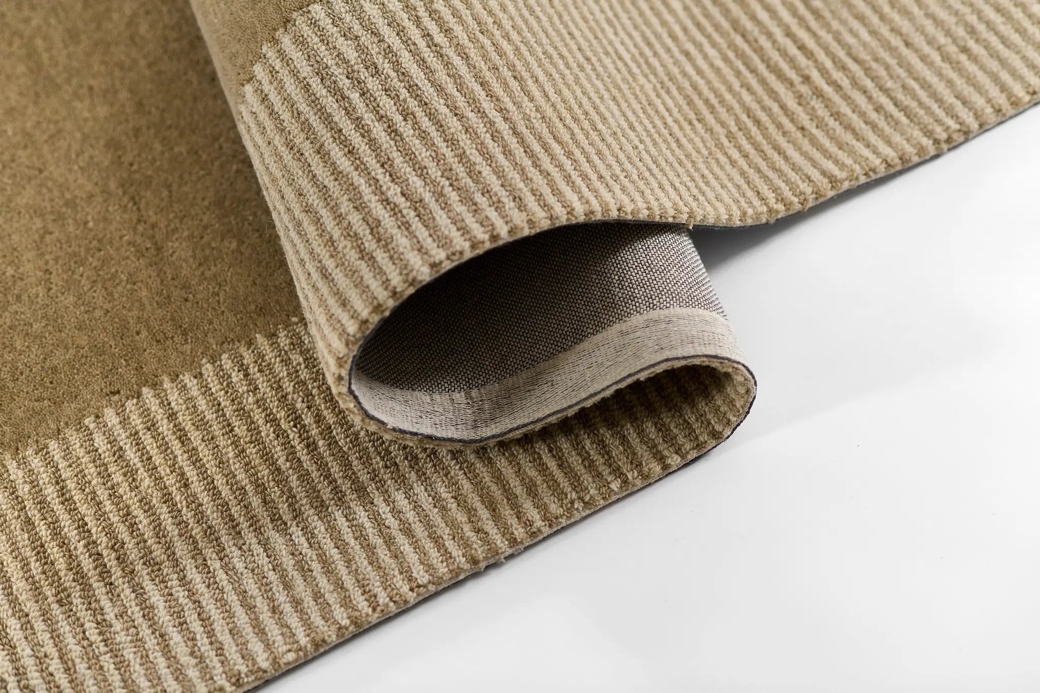 Everett EVT-6 Taupe Area Rug by Momeni