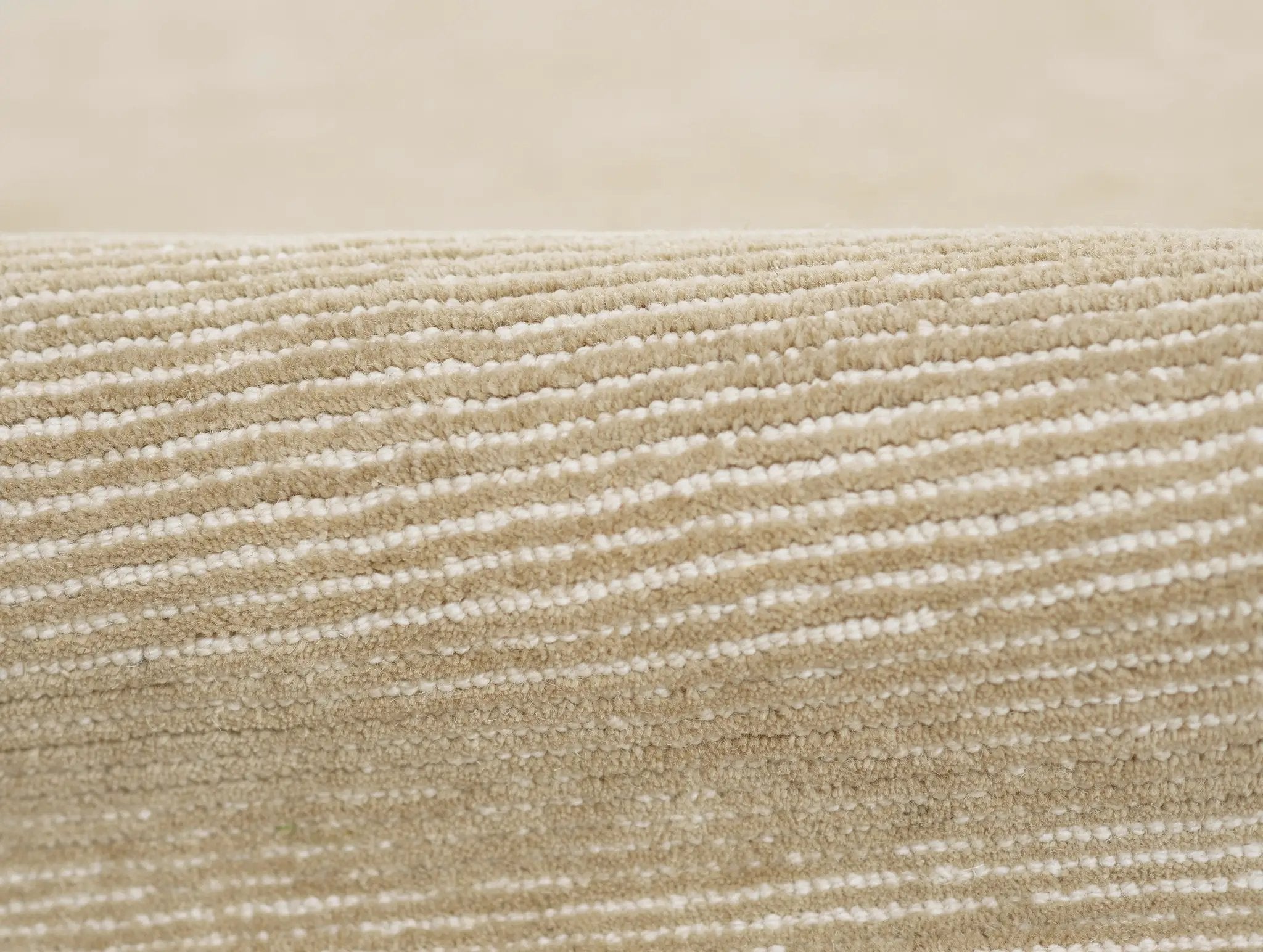 Everett EVT-8 Taupe Area Rug by Momeni