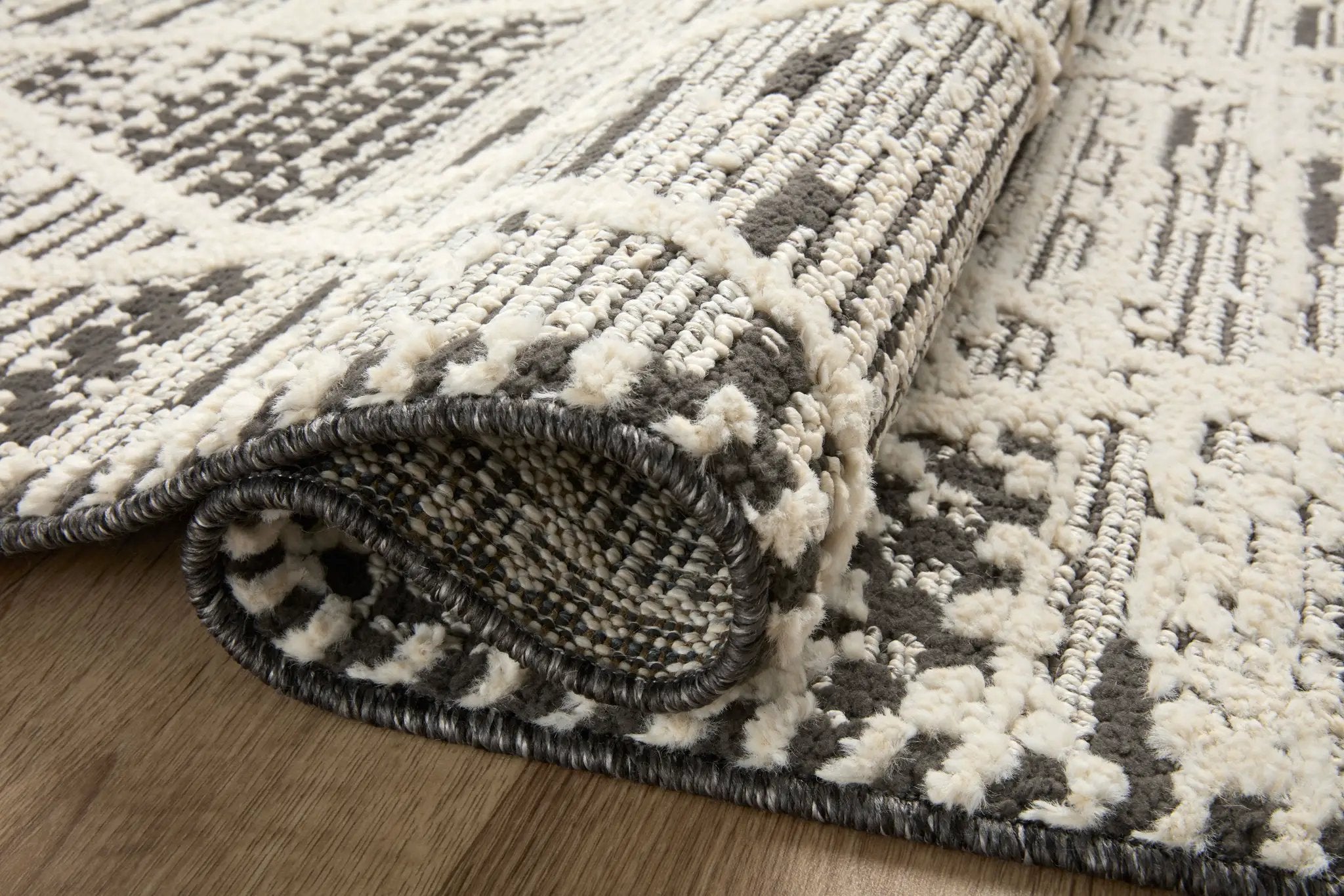 Fabian FAB-03 Charcoal / Ivory Area Rug by Loloi