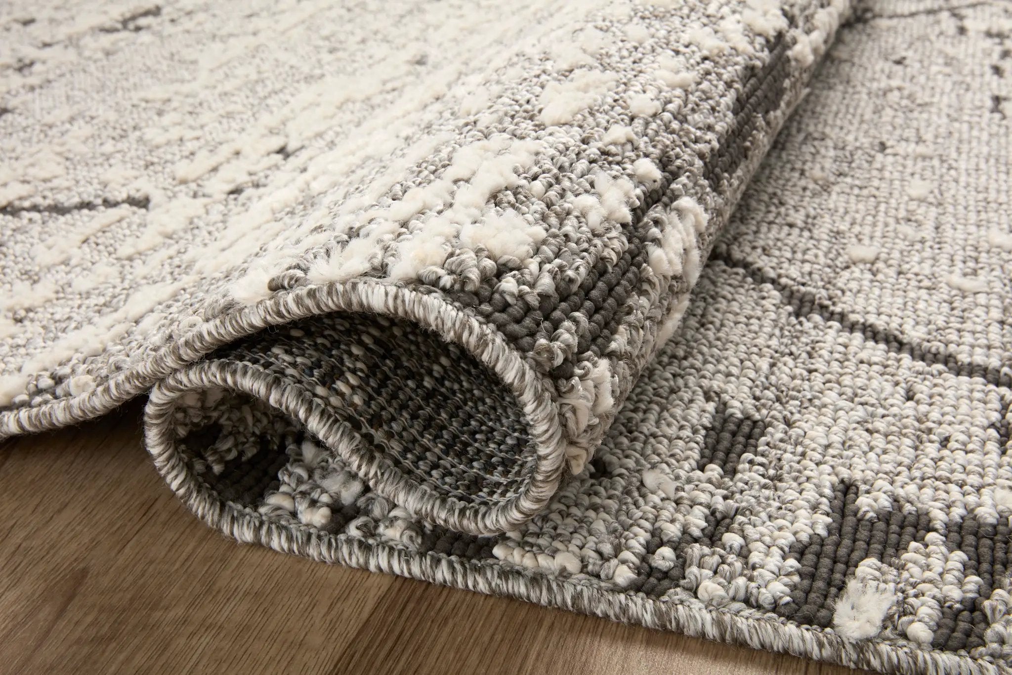Fabian FAB-04 Grey / Charcoal Area Rug by Loloi
