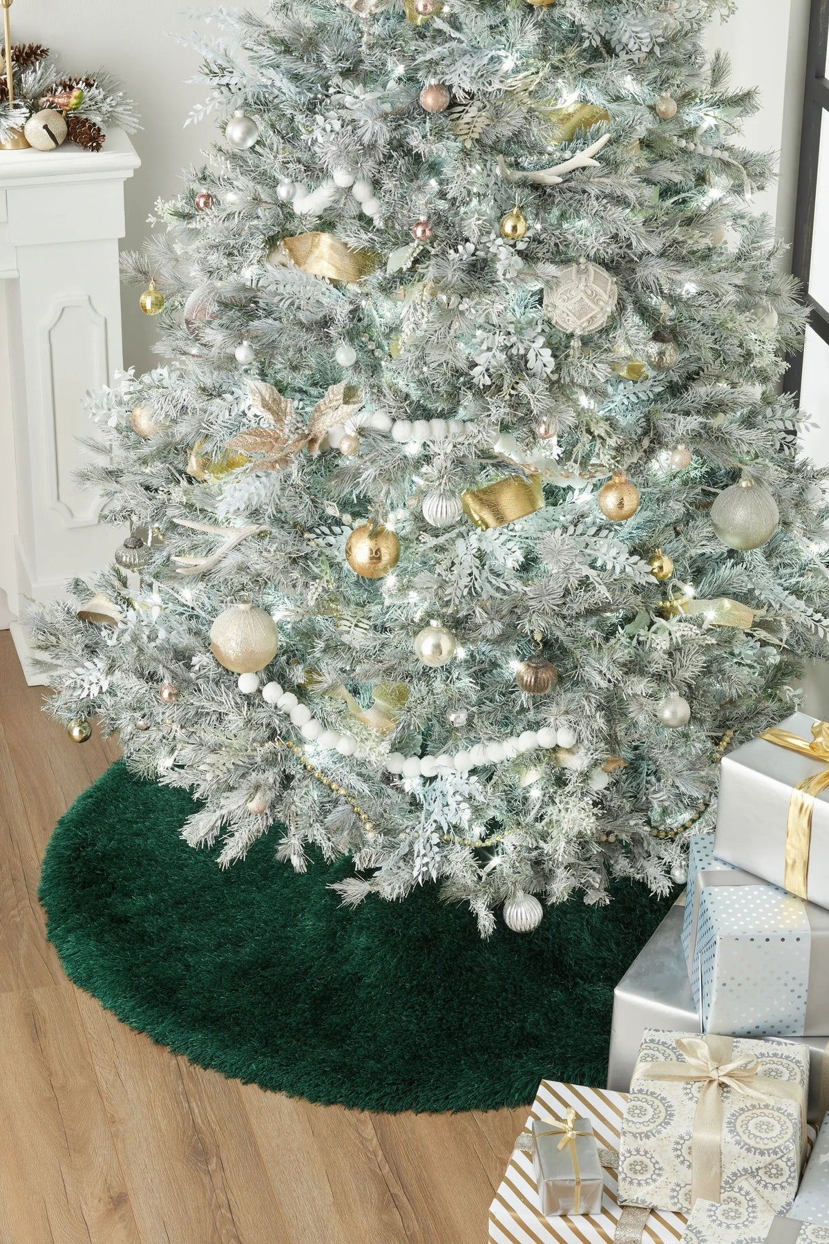 Furry Tree Skirt FTS-1 by Momeni