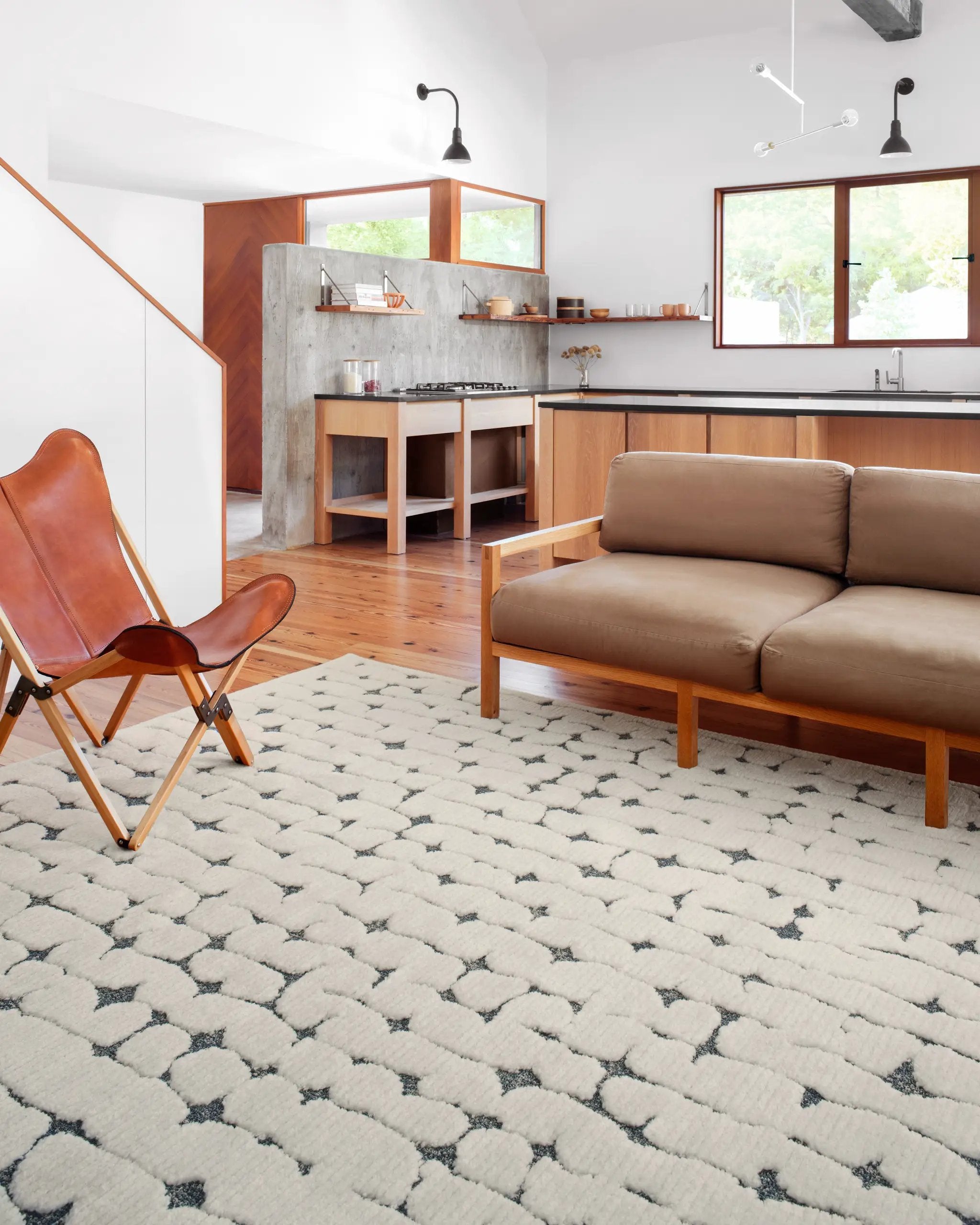 Hagen HAG-04 White / Navy Area Rug by Loloi