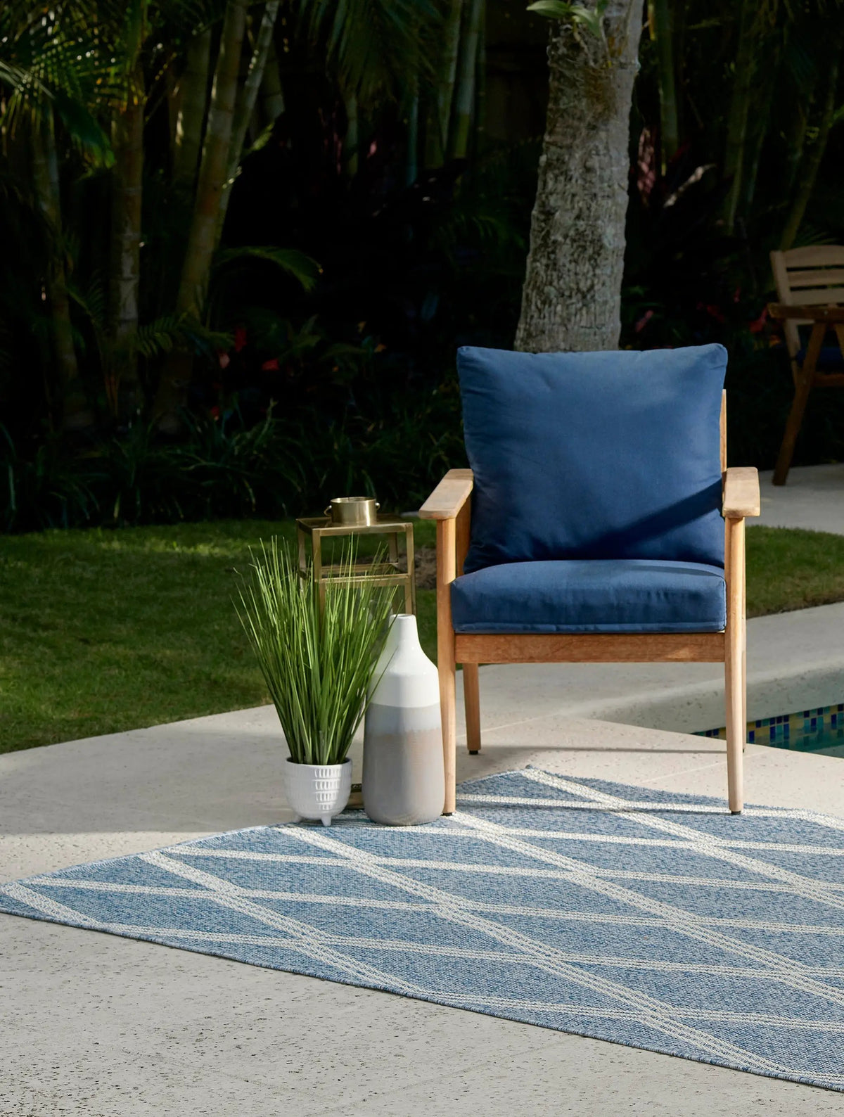 Hampton HAM-5 Blue Area Rug by Momeni