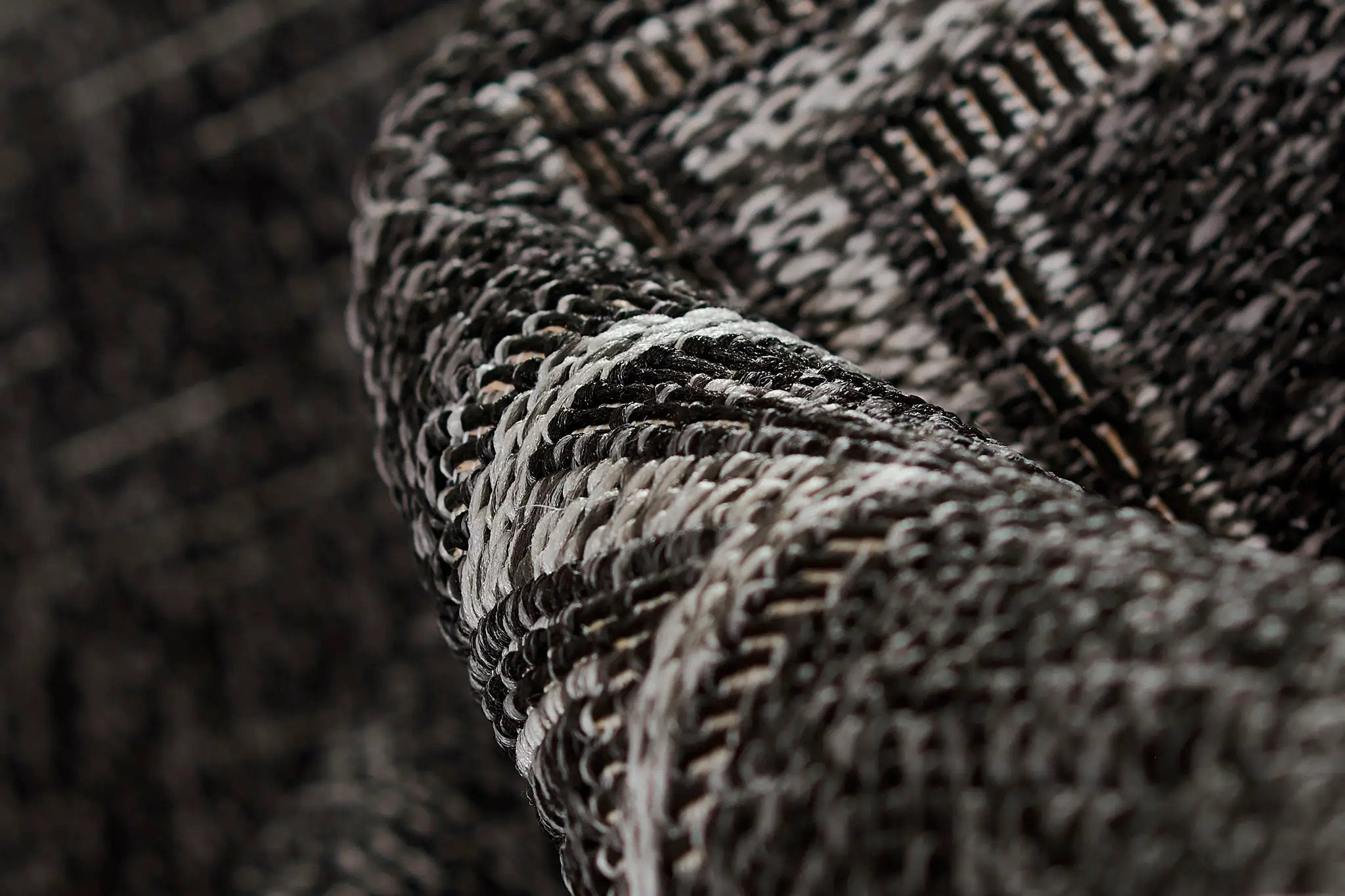Hampton HAM-9 Black Area Rug by Momeni