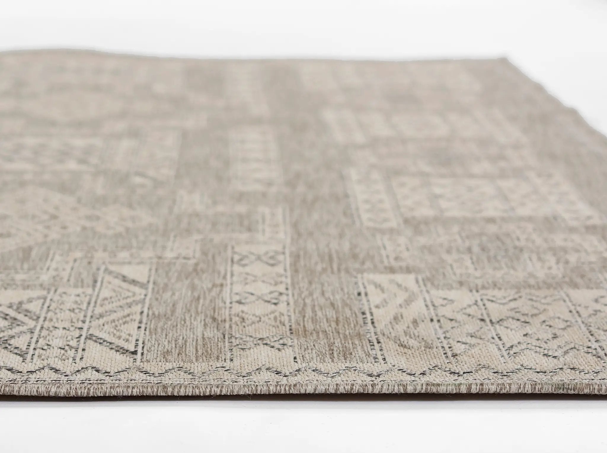 Hampton HAM-10 Gray Area Rug by Momeni
