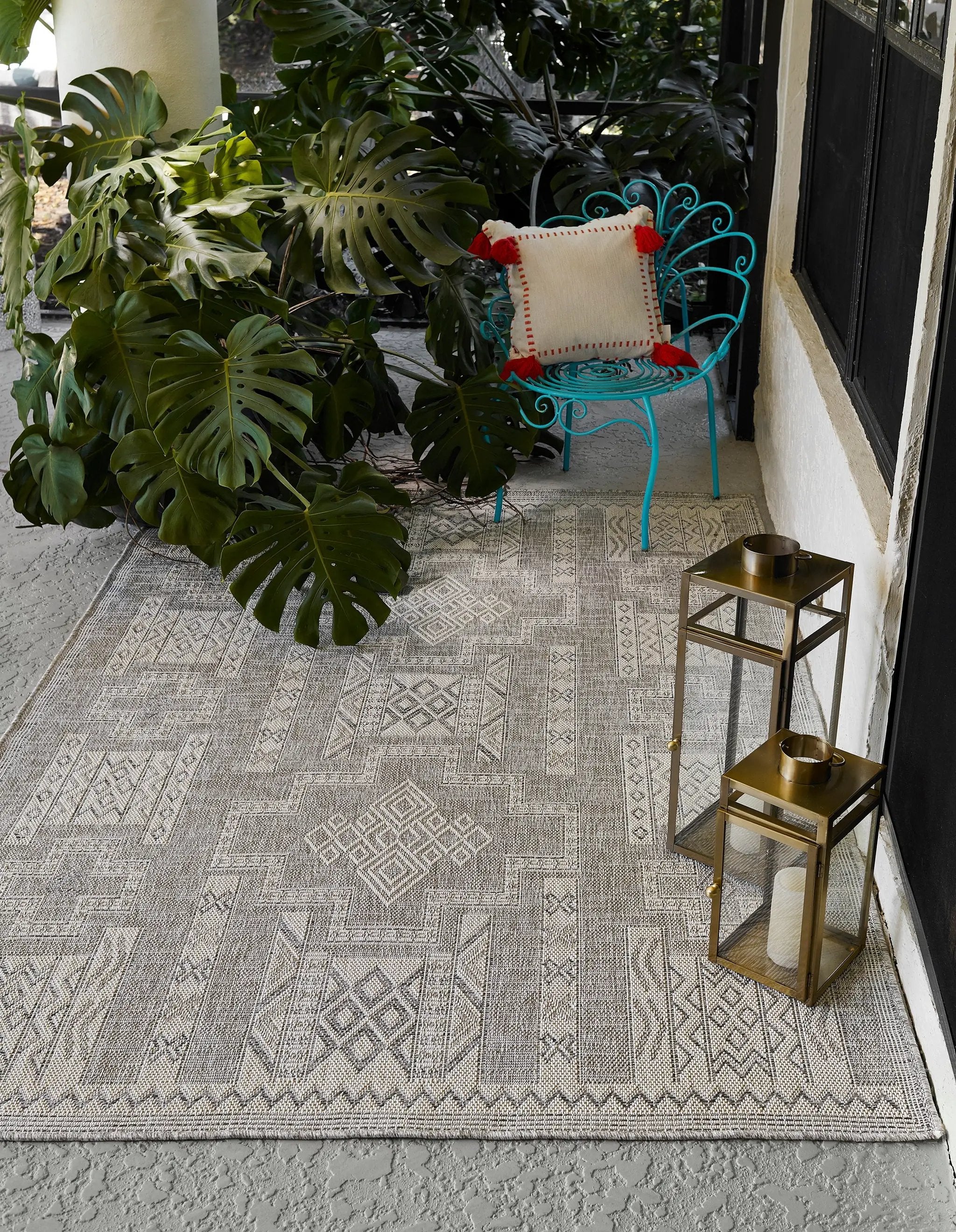 Hampton HAM-10 Gray Area Rug by Momeni