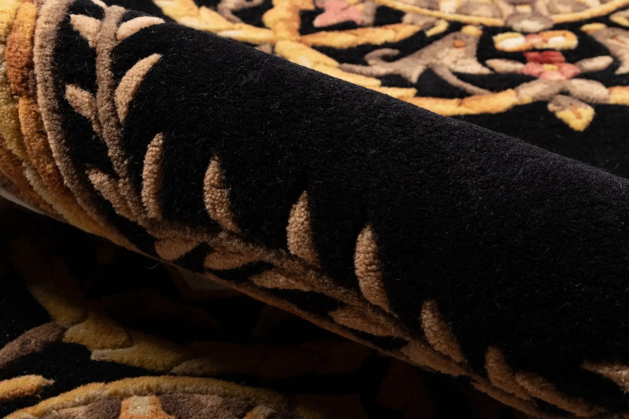 Harmony HAI-12 Black Area Rug by Momeni