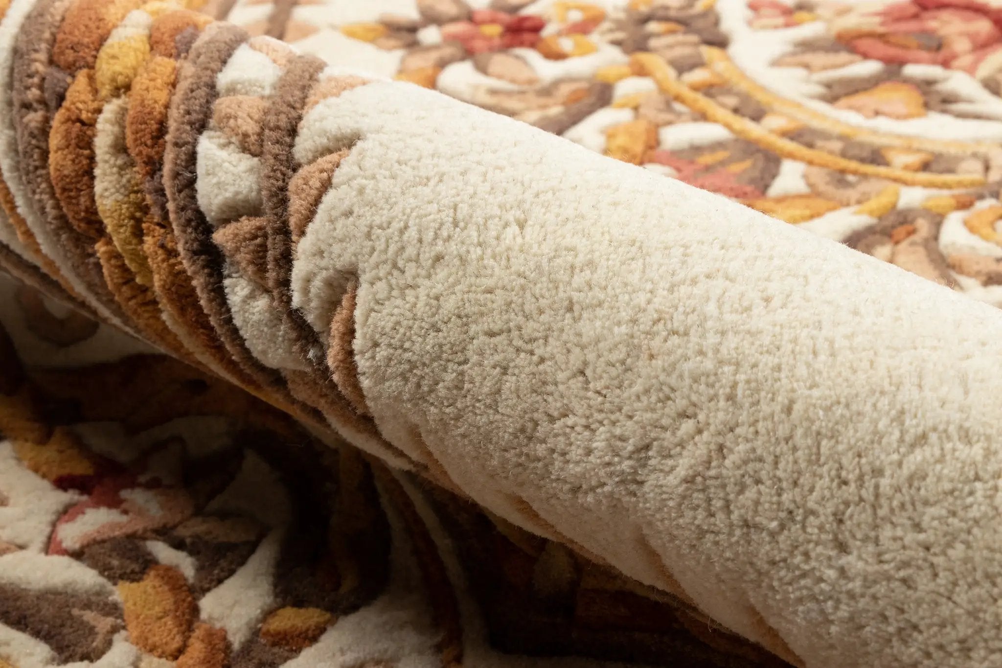 Harmony HAI-12 Ivory Area Rug by Momeni