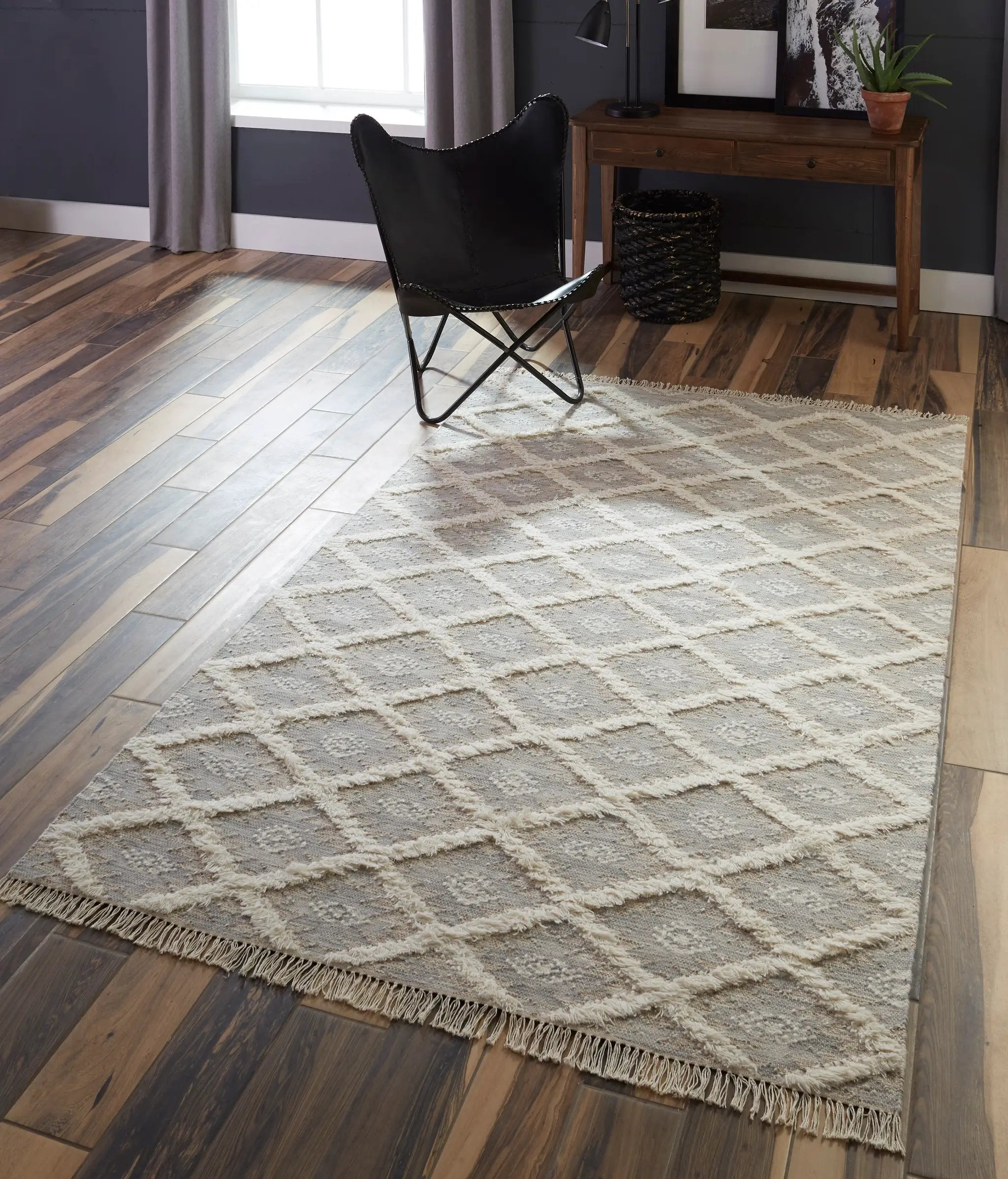 Harper HAR-1 Gray Area Rug by Momeni