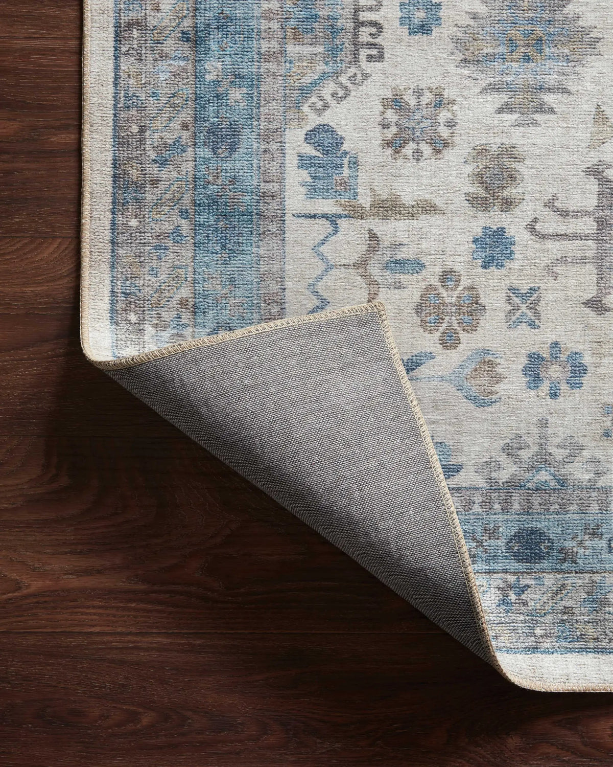 Heidi HEI-04 Ivory / Ocean Area Rug by Loloi
