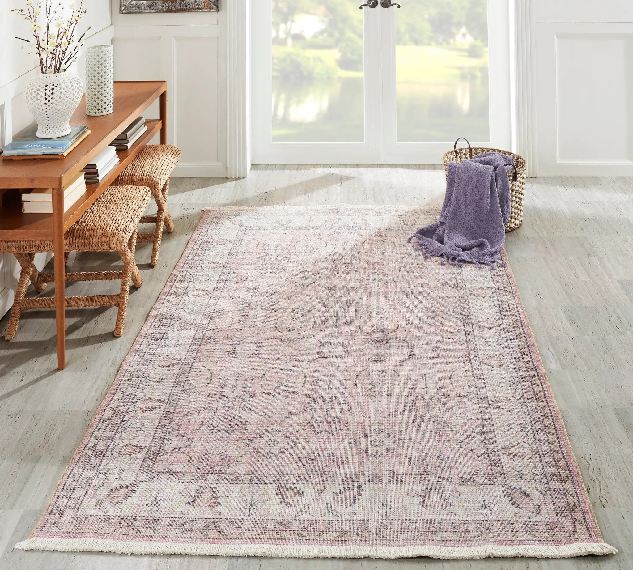 Helena HEL-4 Pink Area Rug by Momeni
