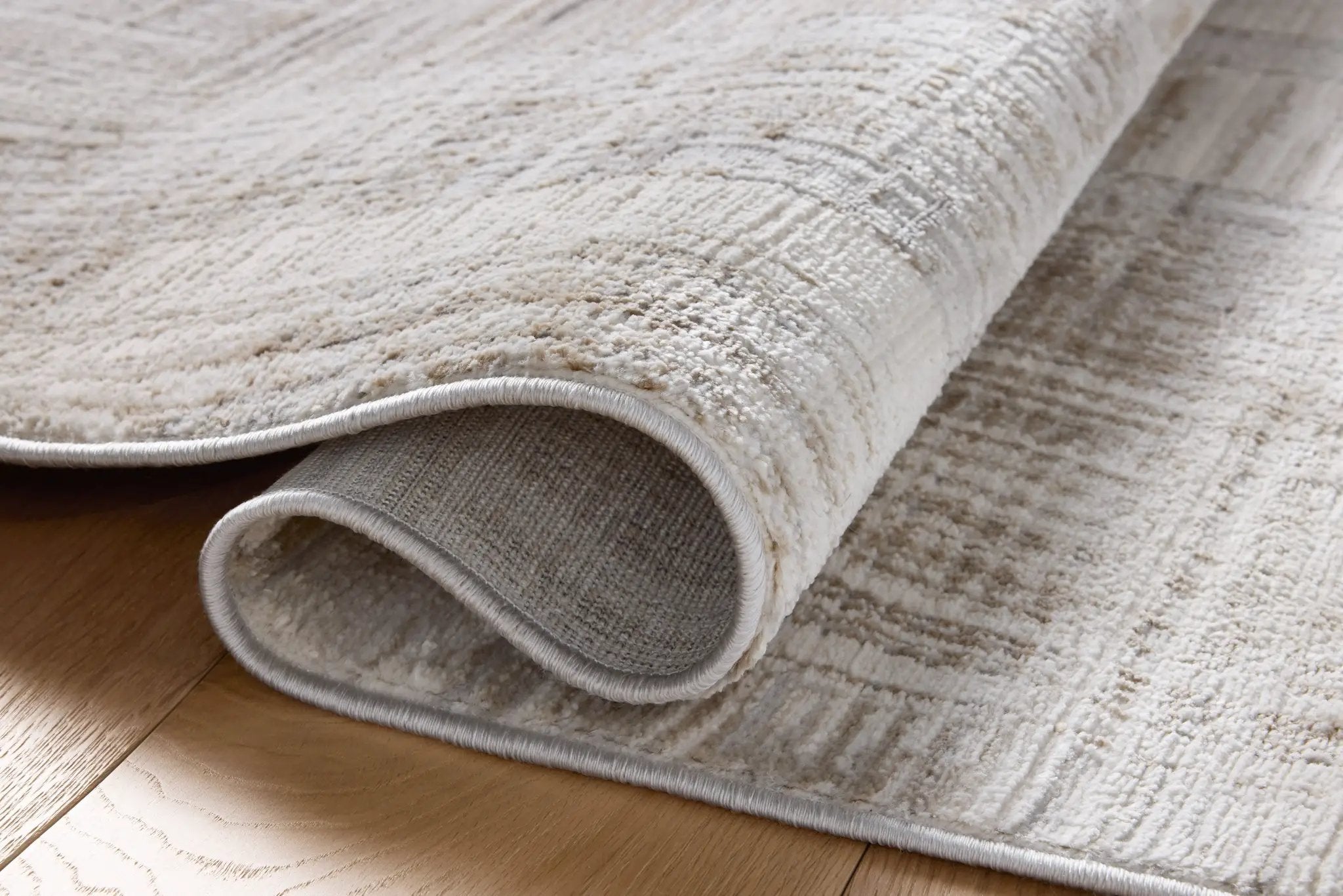 Hollis HOL-02 Pebble / Ivory Area Rug by Loloi