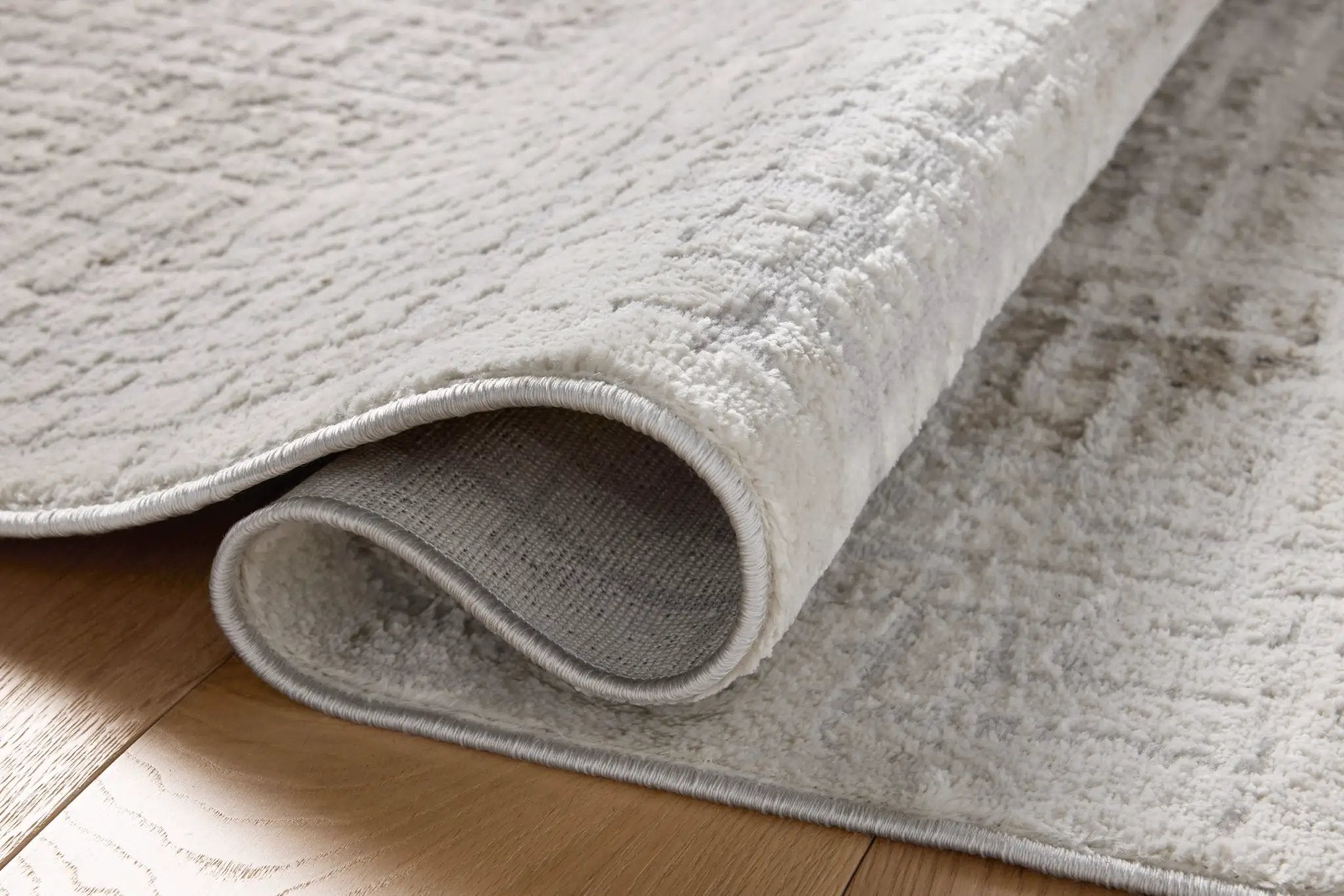 Hollis HOL-03 Ivory / Stone Area Rug by Loloi