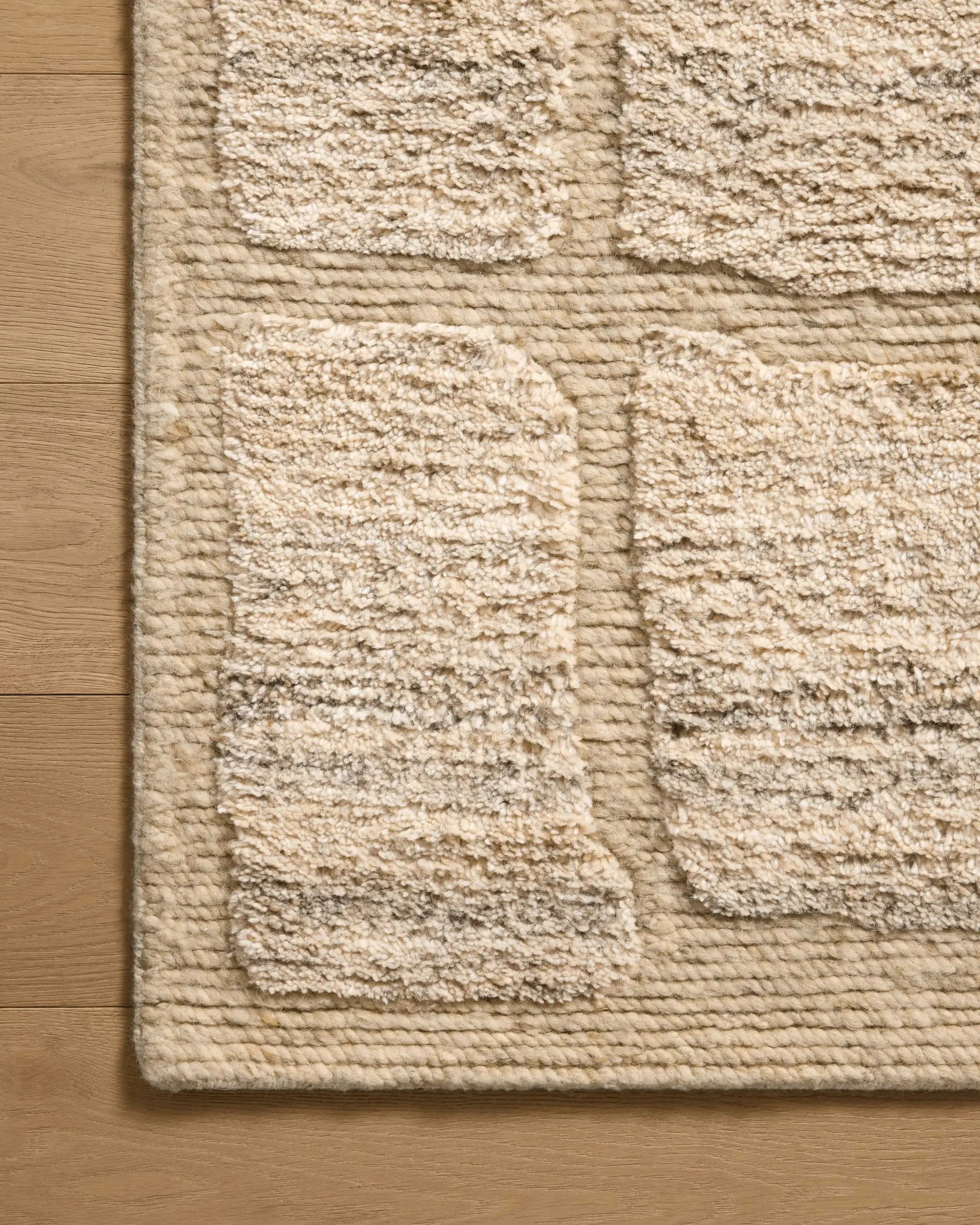 Hughes HUS-01 Natural Area Rug by Loloi