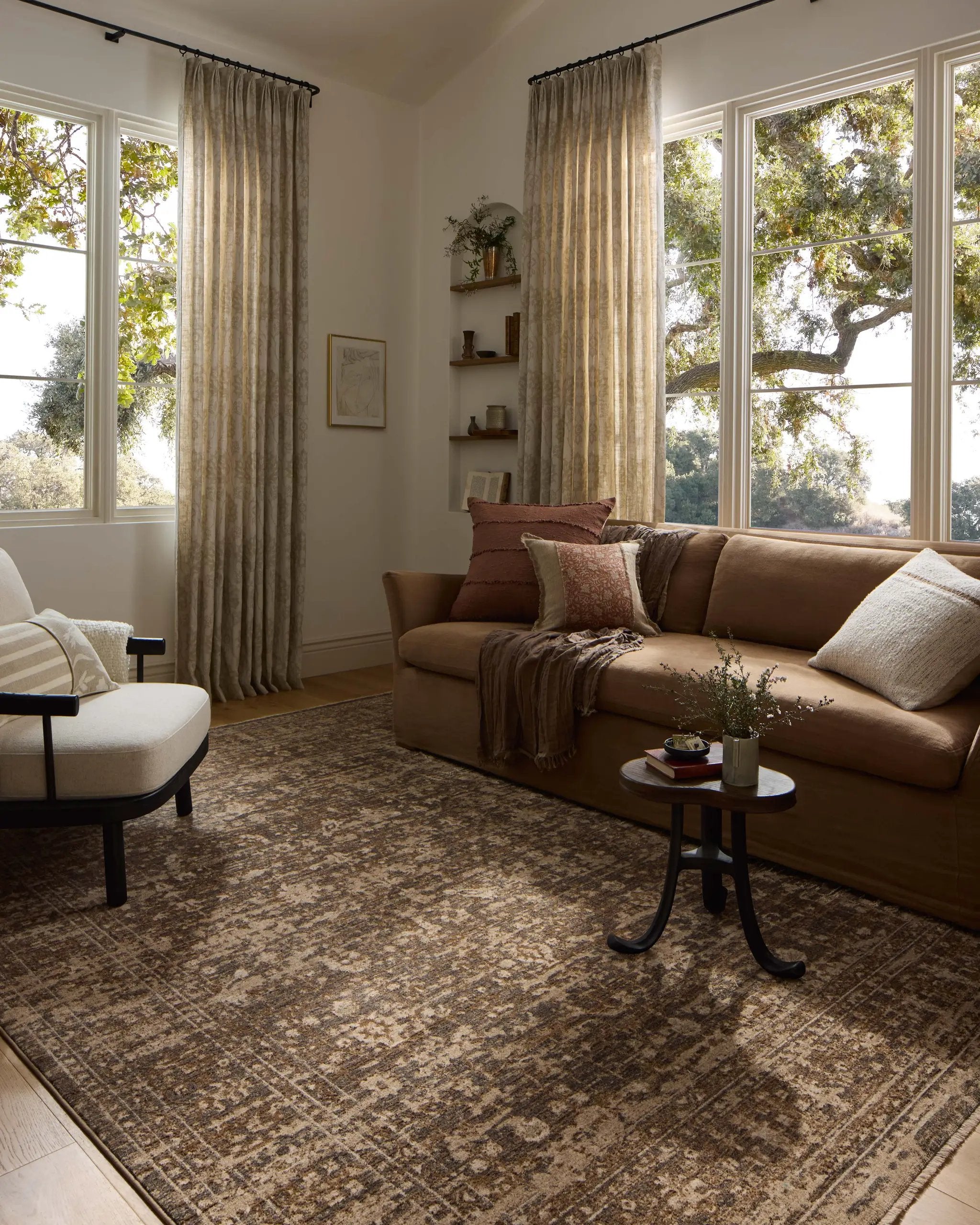 Haywood HYD-01 Granite / Natural Area Rug by Loloi