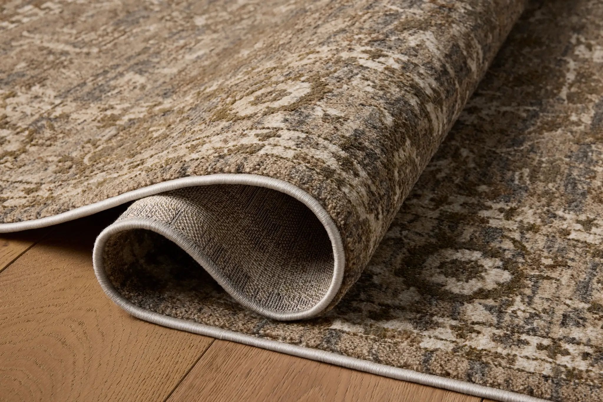 Haywood HYD-02 Pebble / Charcoal Area Rug by Loloi
