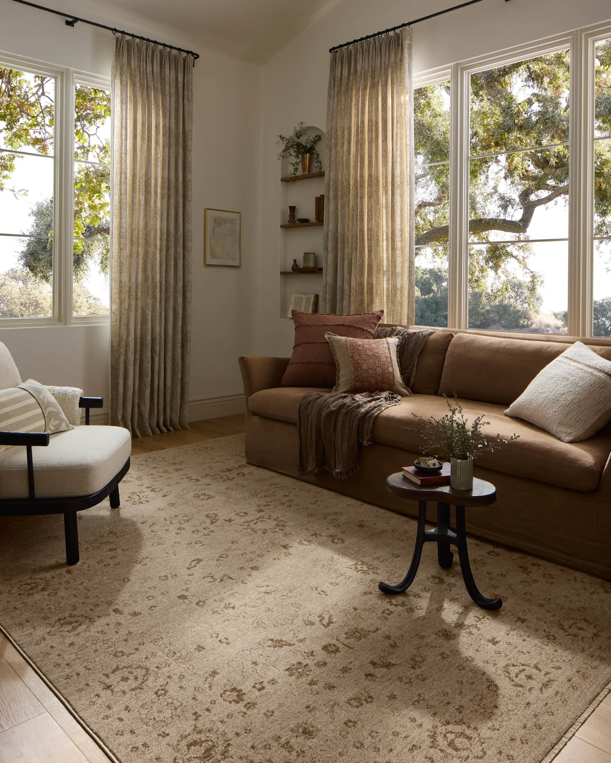 Haywood HYD-02 Sand / Natural Area Rug by Loloi