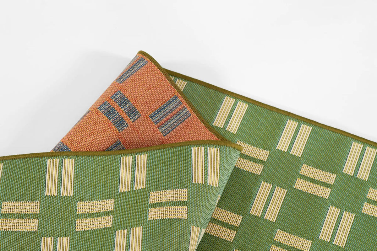 Icon ICN-3 Green Area Rug by Novogratz by Momeni
