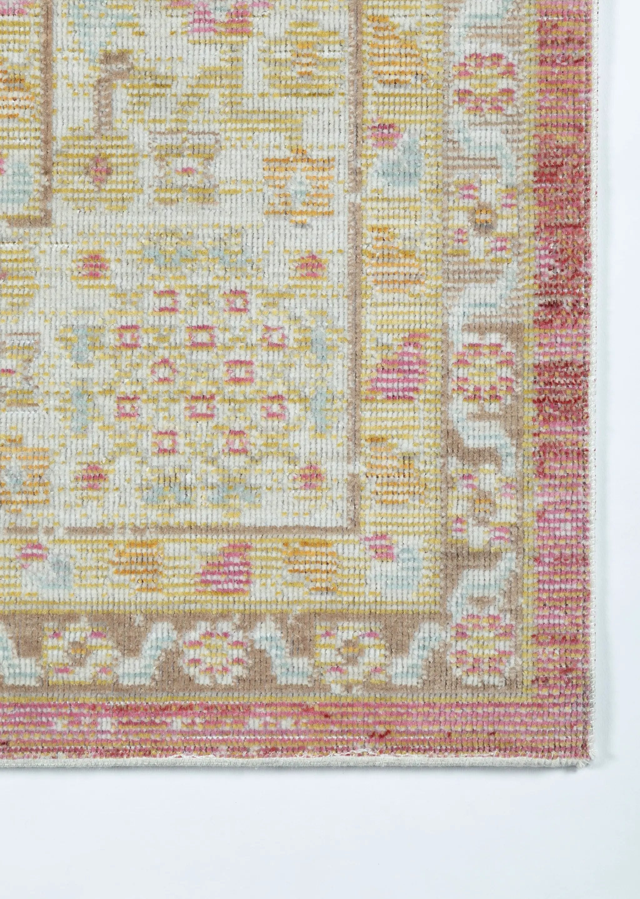 Isabella ISA-8 Pink Area Rug by Momeni
