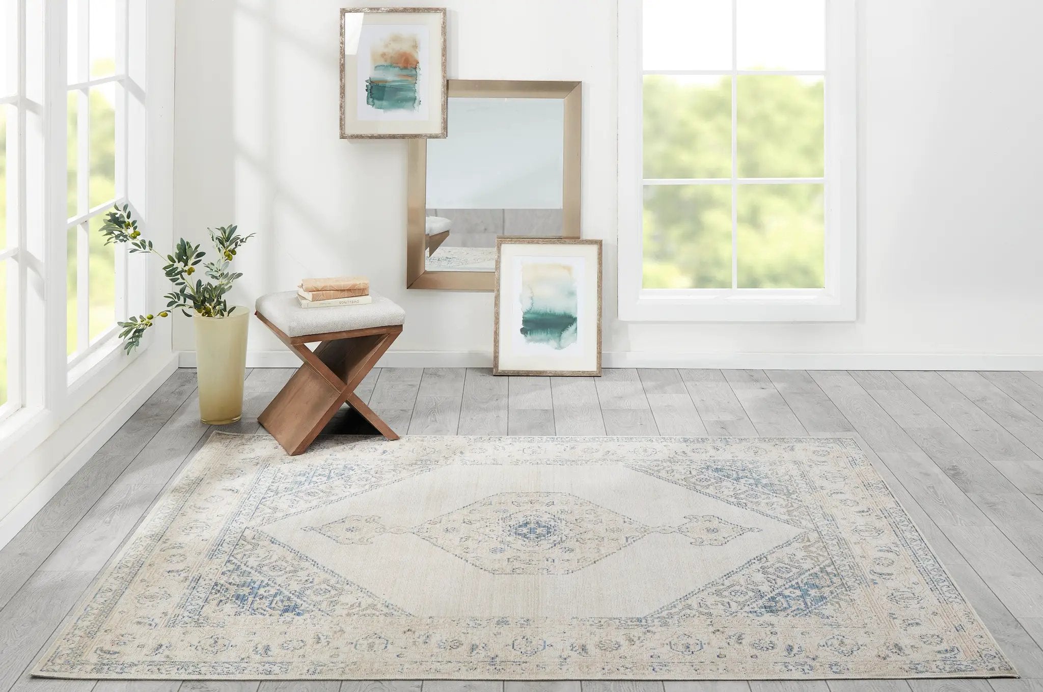 Isabella ISA-10 Blue Area Rug by Momeni