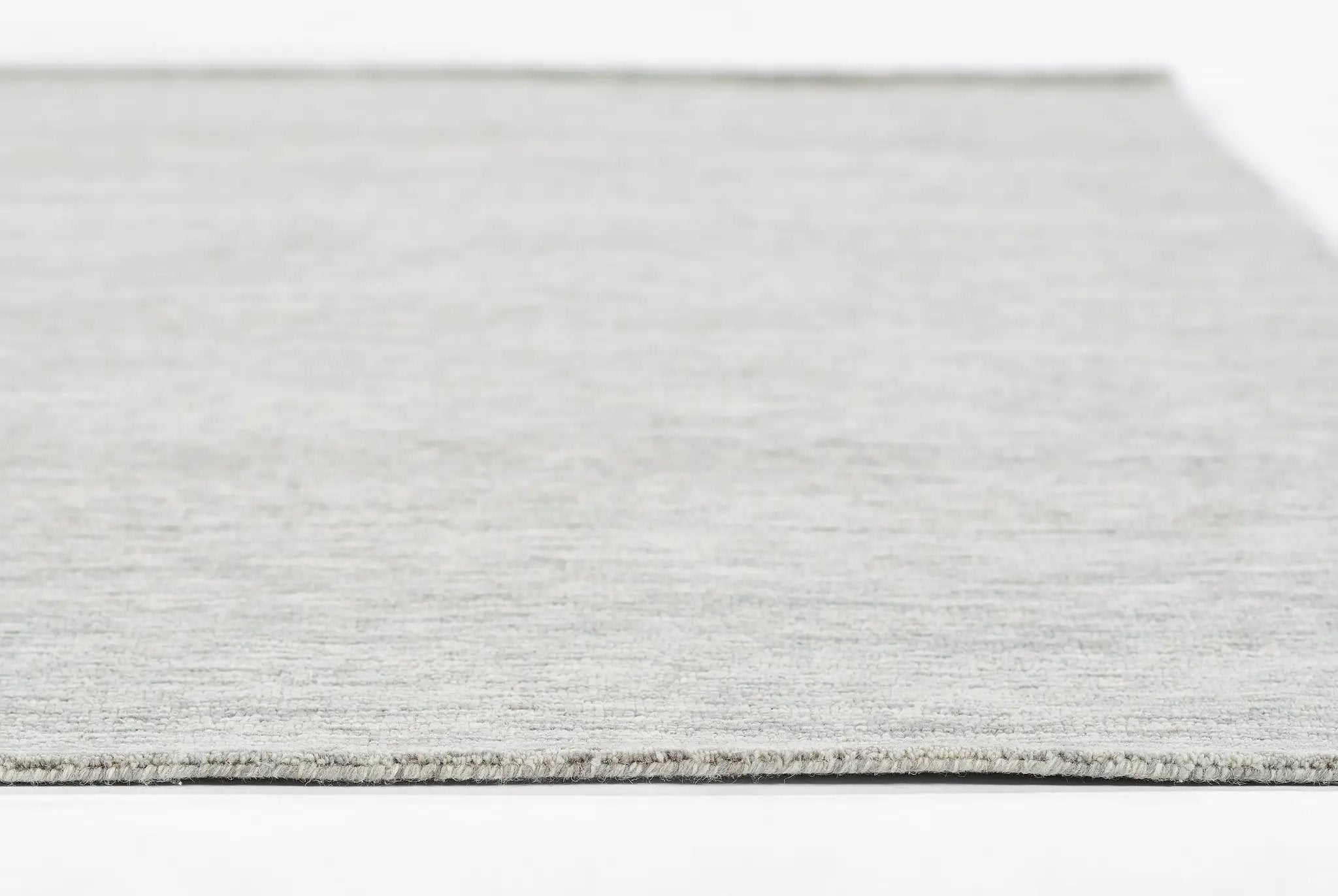 James JAM-1 Light-Gray Area Rug by Momeni