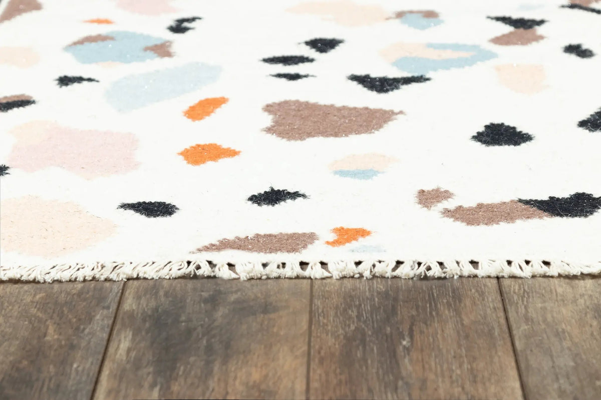 Jem JEM-2 Terri Ivory Area Rug by Novogratz by Momeni